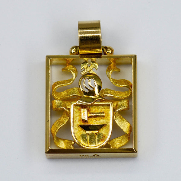 'Cavelti' 18k Gold Crest Pendant |