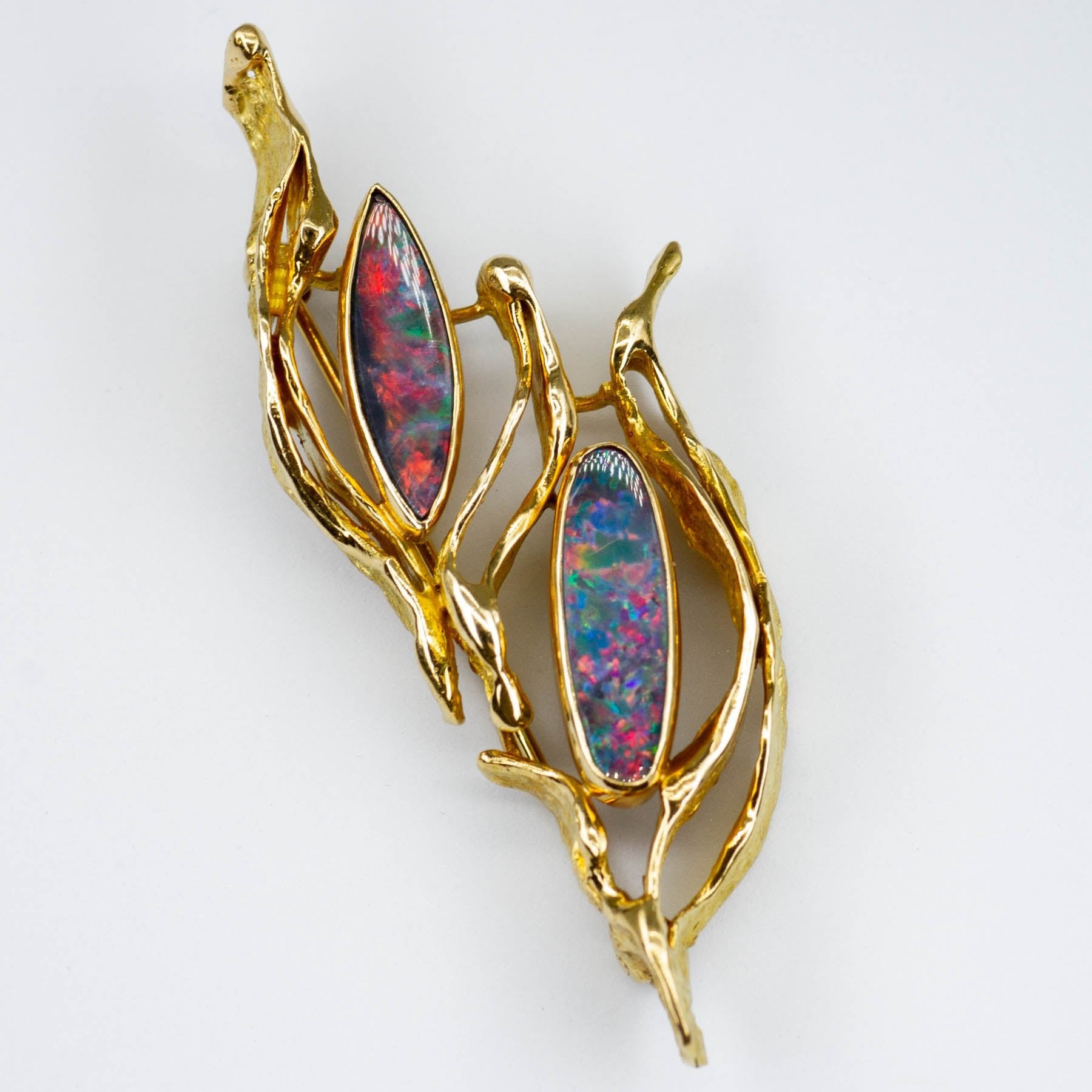 'Cavelti' Opal Doublet Cabochon 18K Brooch | 2ctw | - 100 Ways