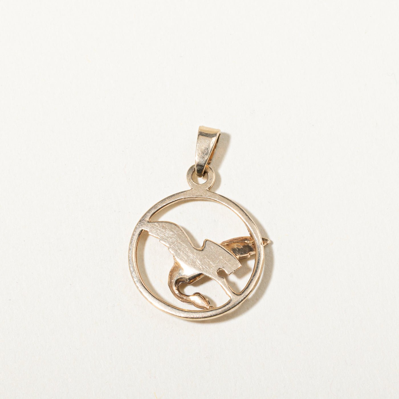 10k Yellow Gold Openwork Hummingbird Circle Pendant