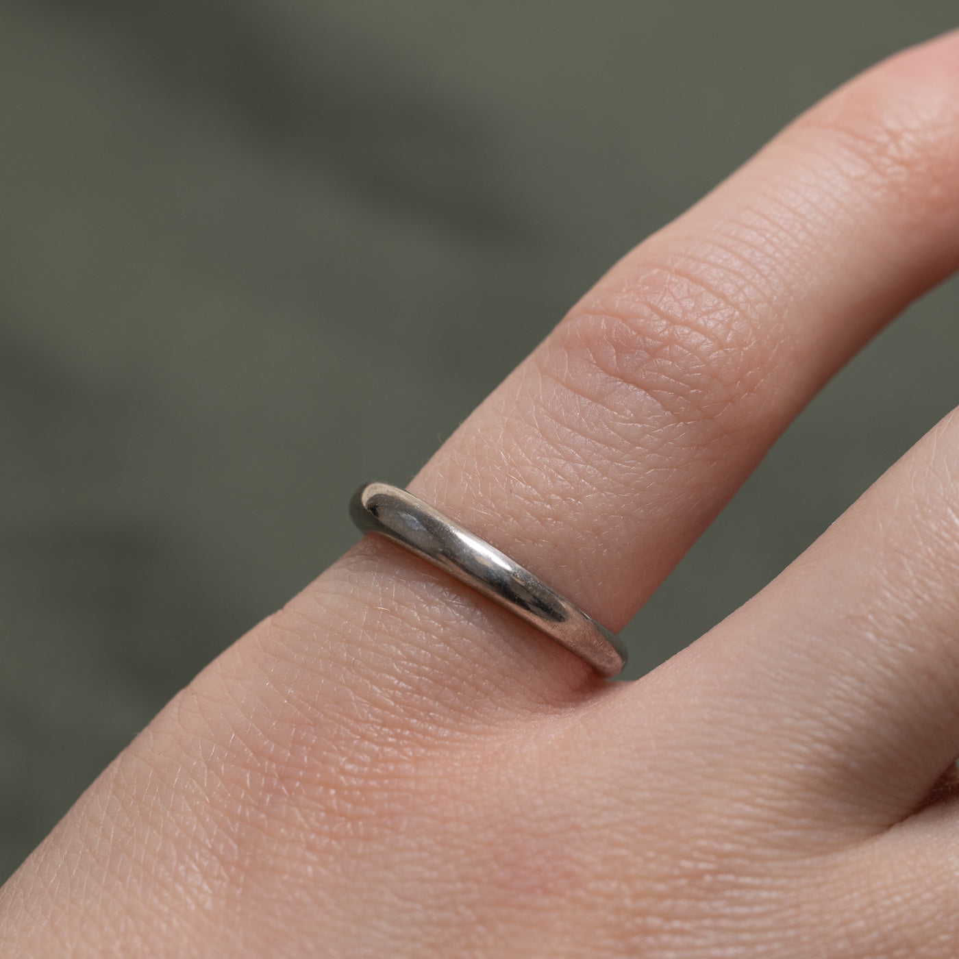 'Cavelti' 18k White Gold Petite Dome Ring | SZ 4.5