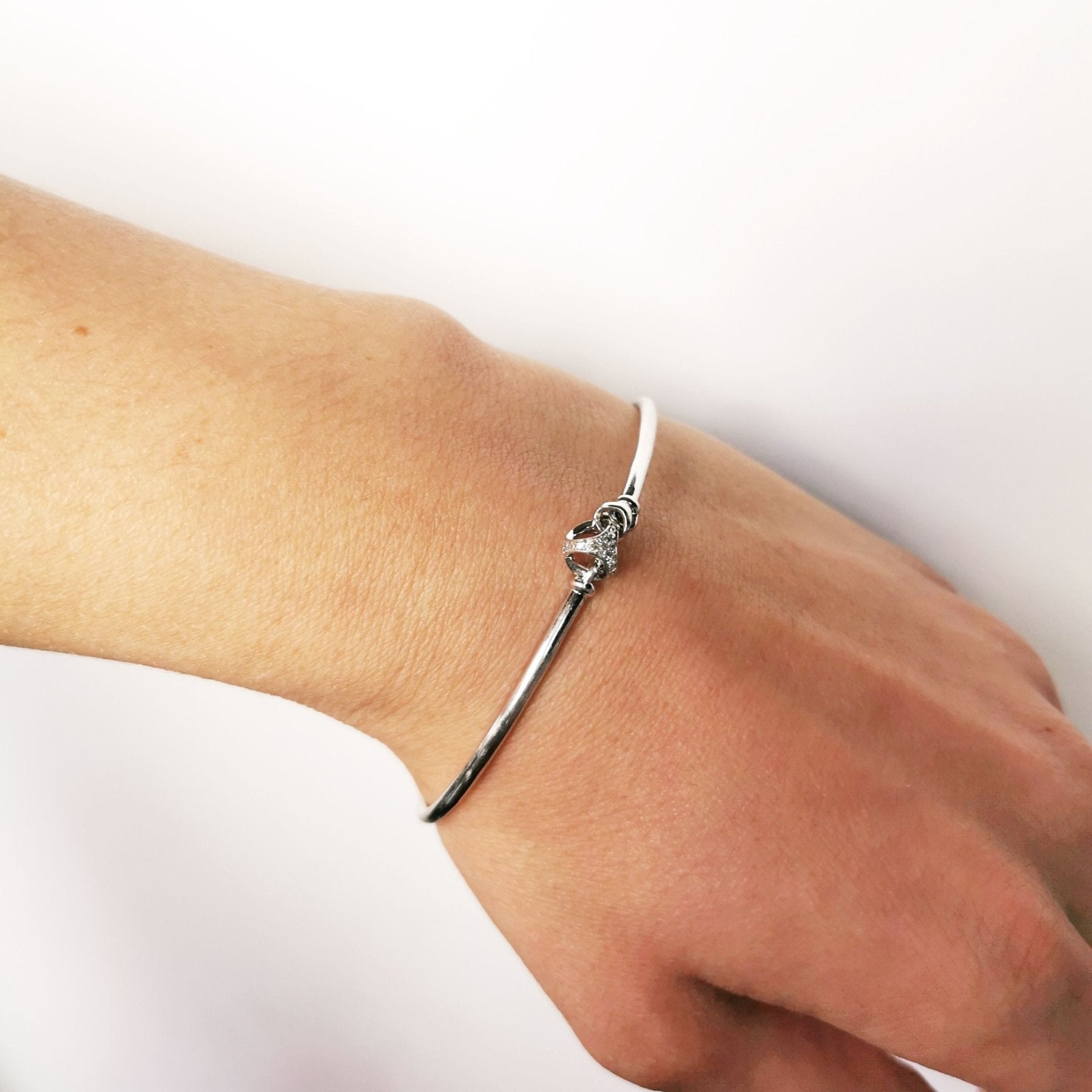 'Di Modolo' Linked by Love Bangle With Diamond Accents | 0.05ctw | 7.5