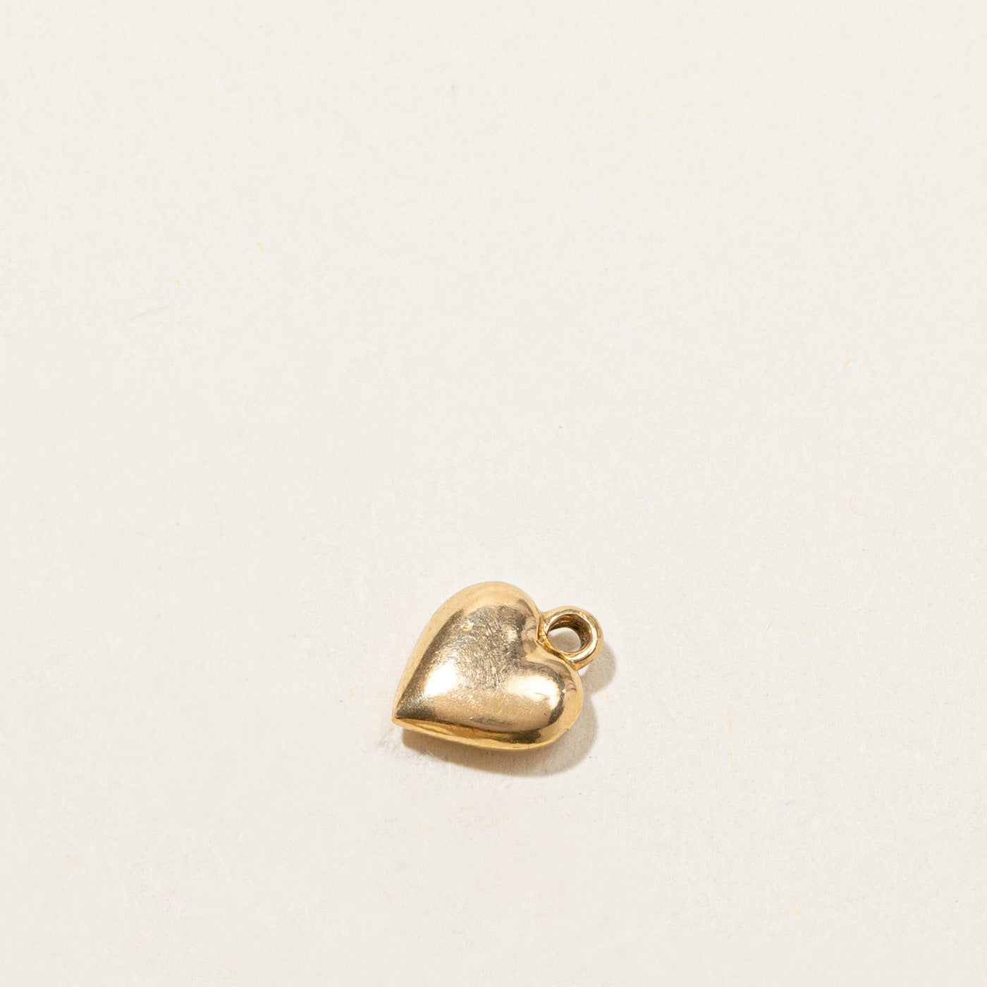 Breloque en forme de cœur en or 18 carats 