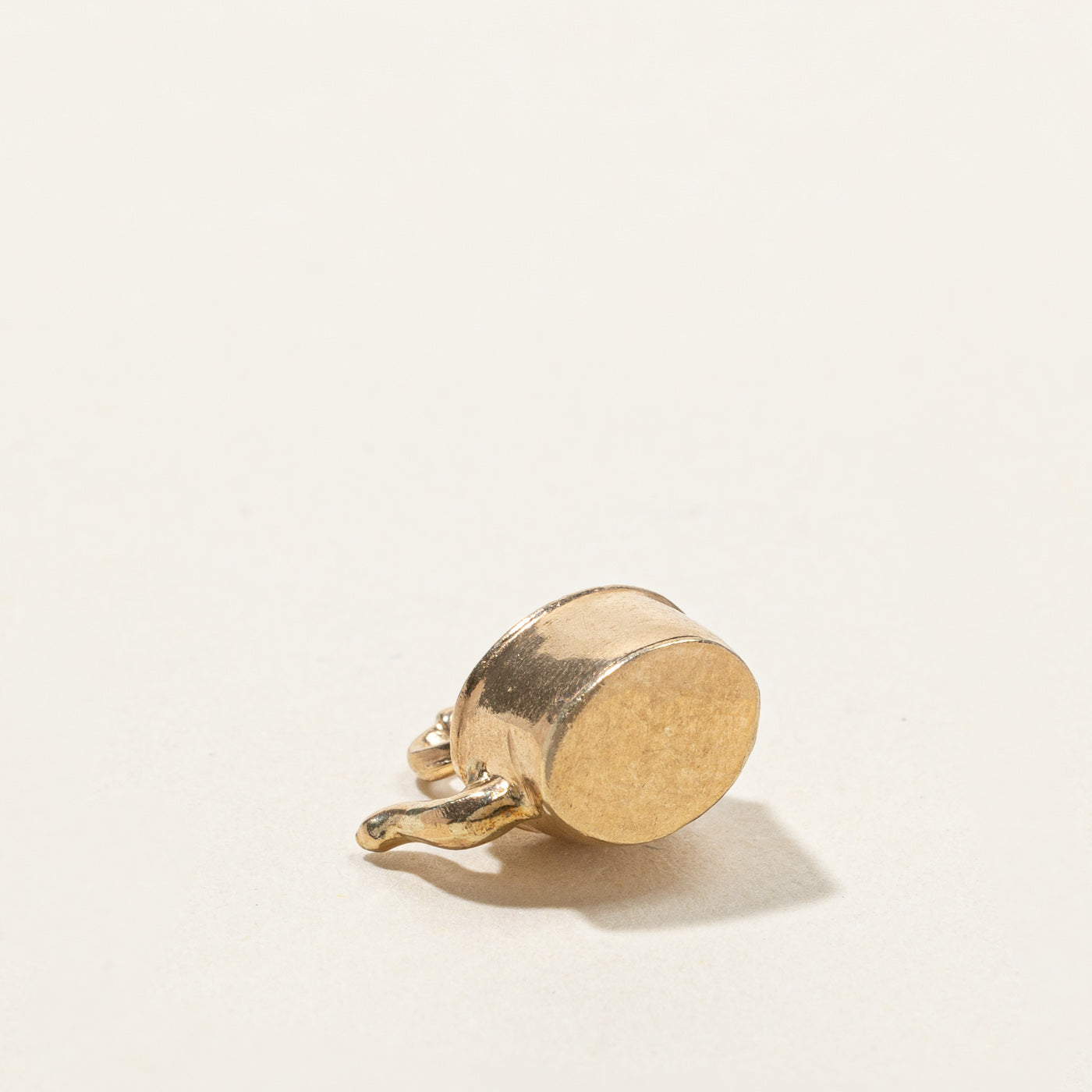 9k Gold Kettle Charm