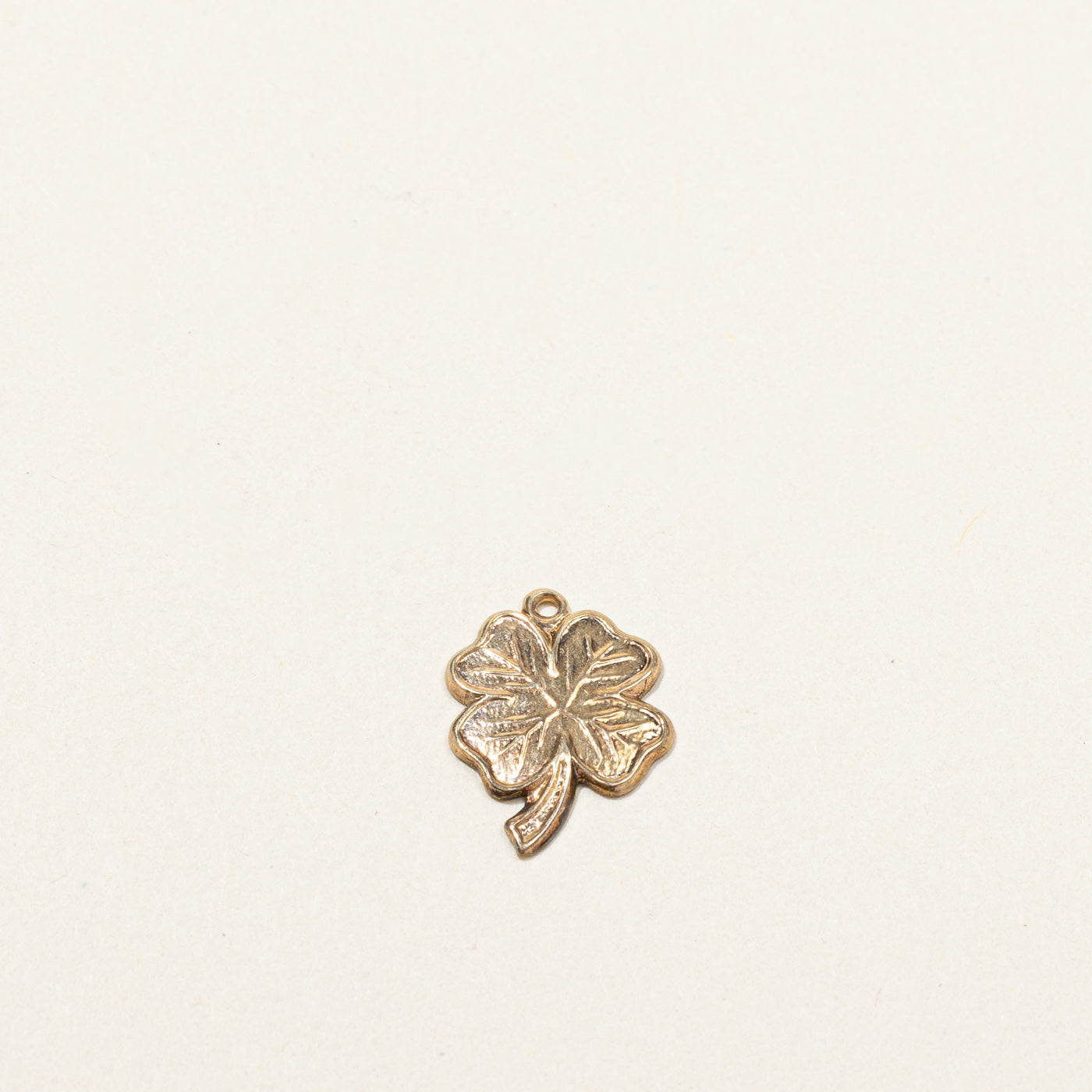 1951 London 9k Clover Leaf Charm