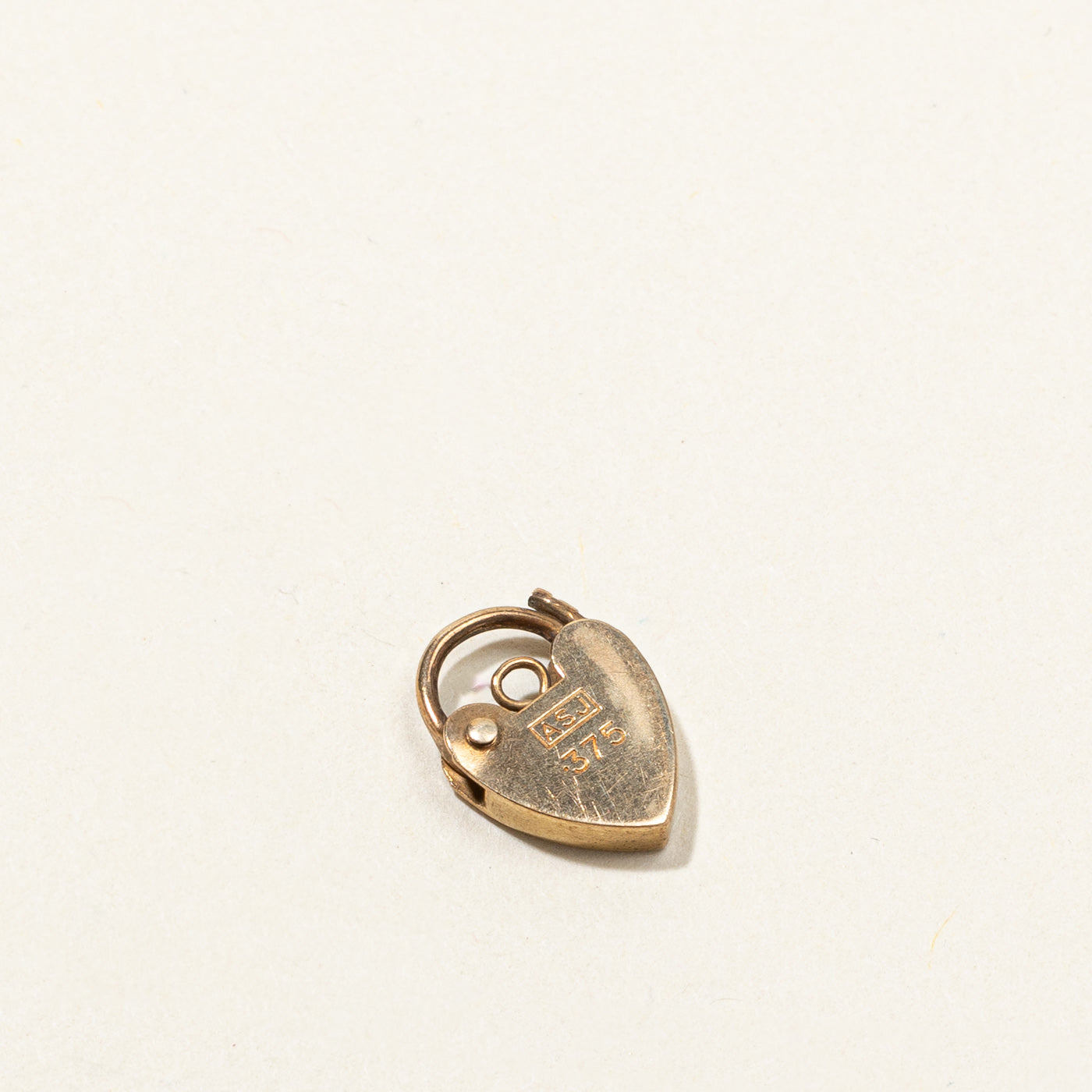 9k Heart Lock Charm