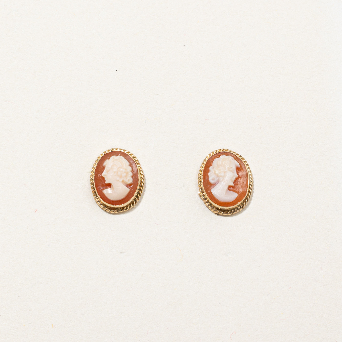 Cameo Shell Earrings | 3.00ctw |