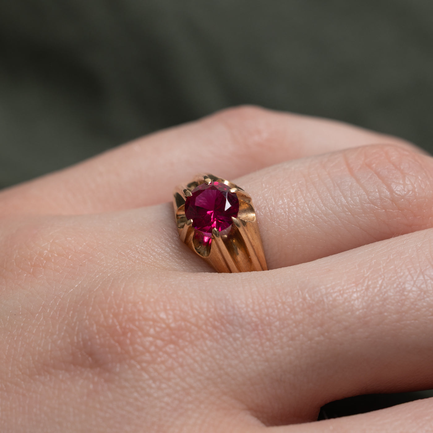 14k Belcher Set Synthetic Ruby Grooved Ring | 1.10ct | SZ 7.25