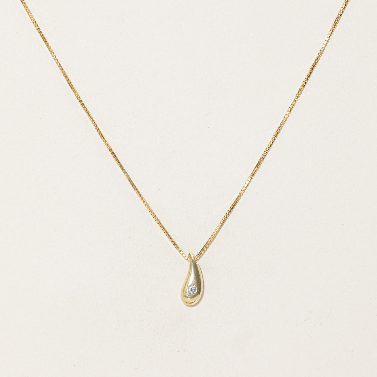 14k Flush Set Diamond Plain Teardrop Pendant Necklace | 17.5"