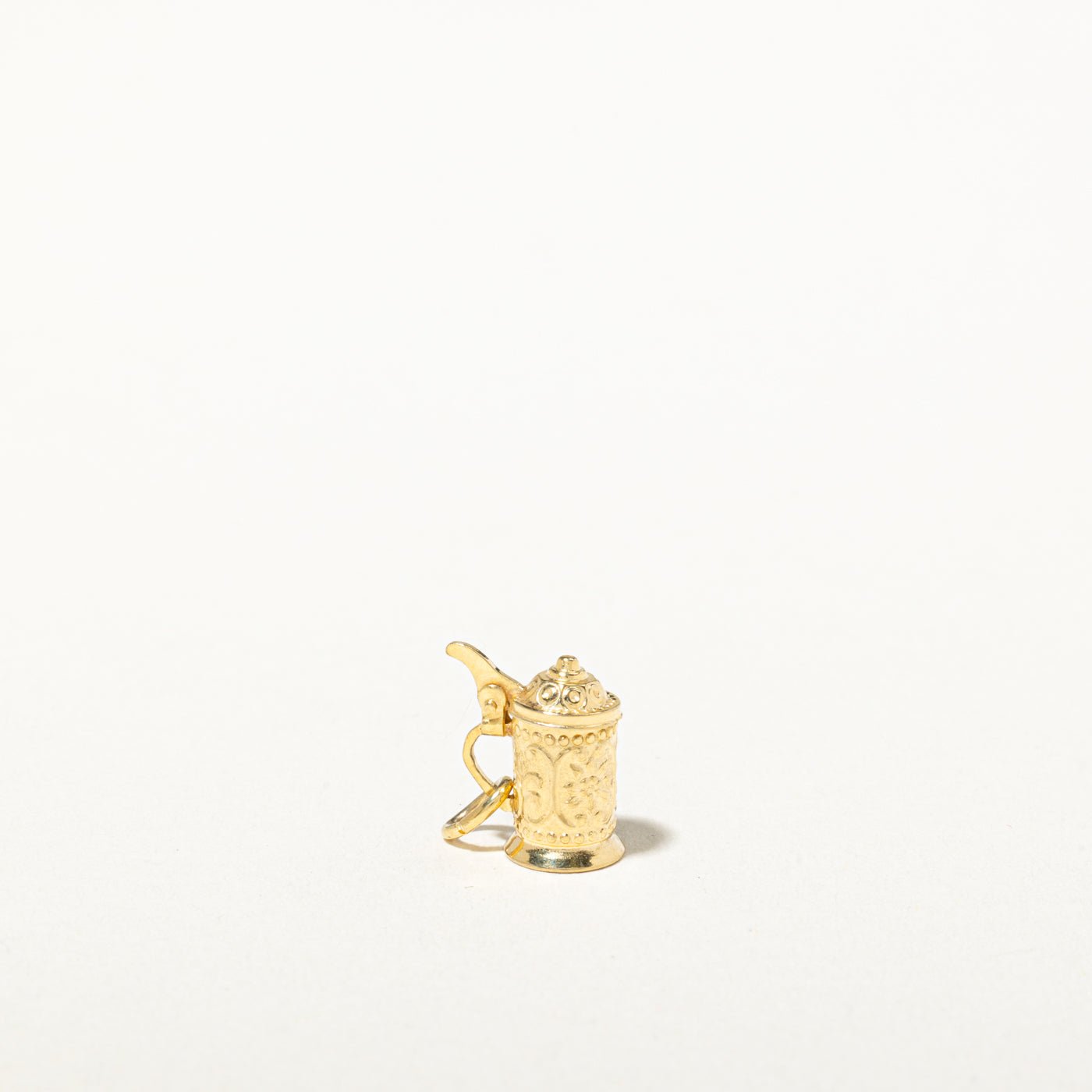 8k Yellow Gold Embossed Beer Stein Charm