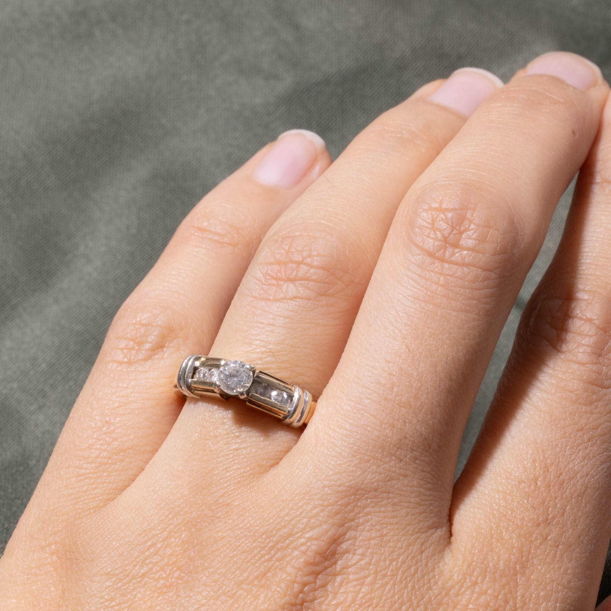 14k Two Tone Diamond Banded Ring | 0.40ctw | SZ 8