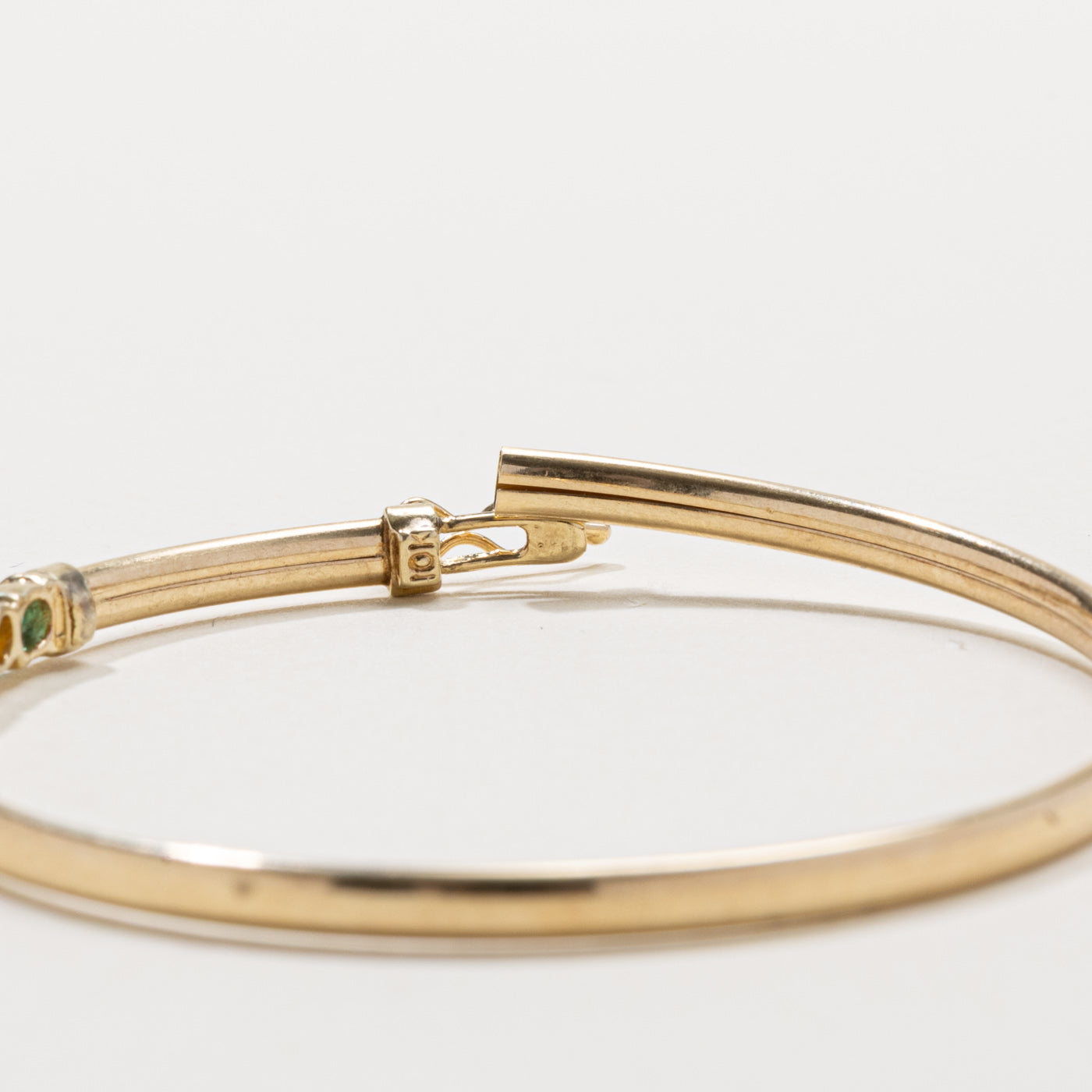 Emerald & Diamond Bangle Bracelet | 0.35ctw, 0.01ctw | 7.5"