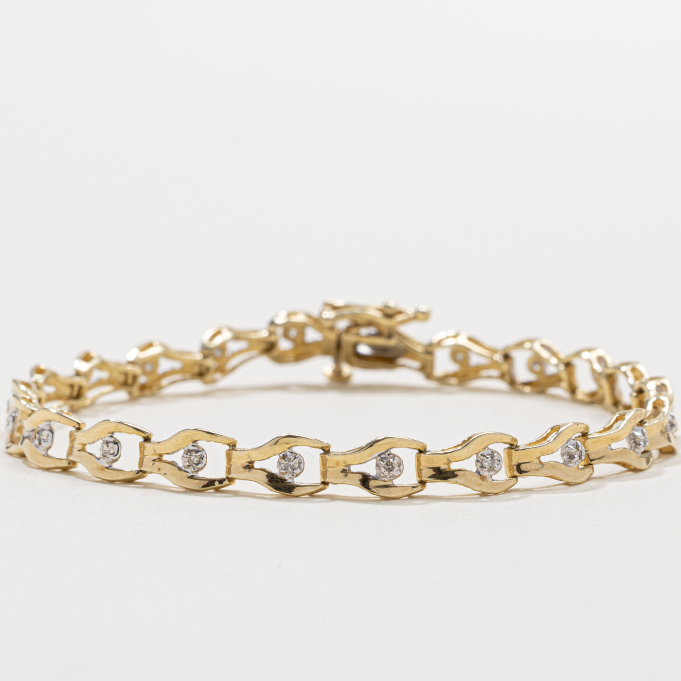 Bracelet en or avec accent de diamant | 0,06 ct | 17,8 cm