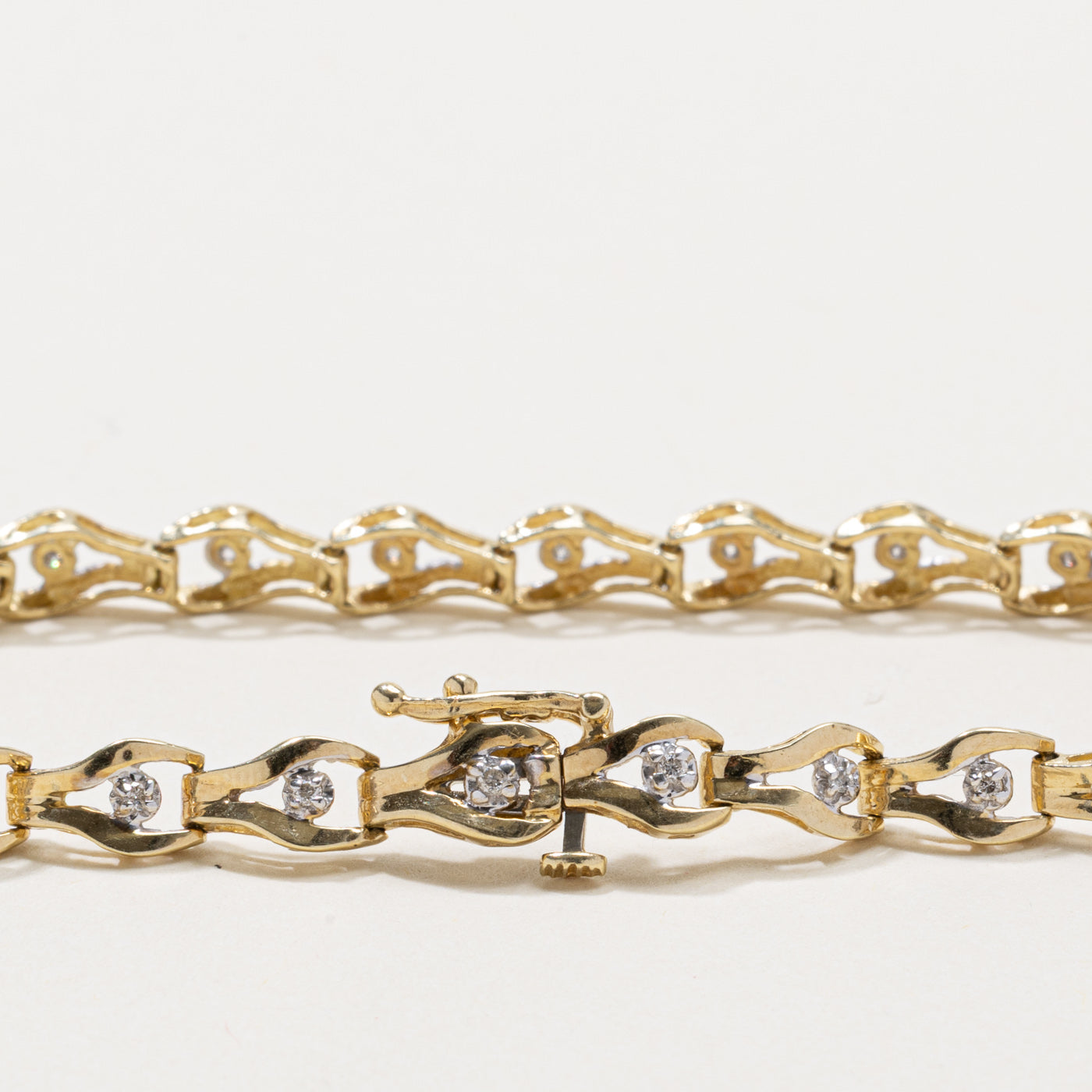 Bracelet en or avec accent de diamant | 0,06 ct | 17,8 cm