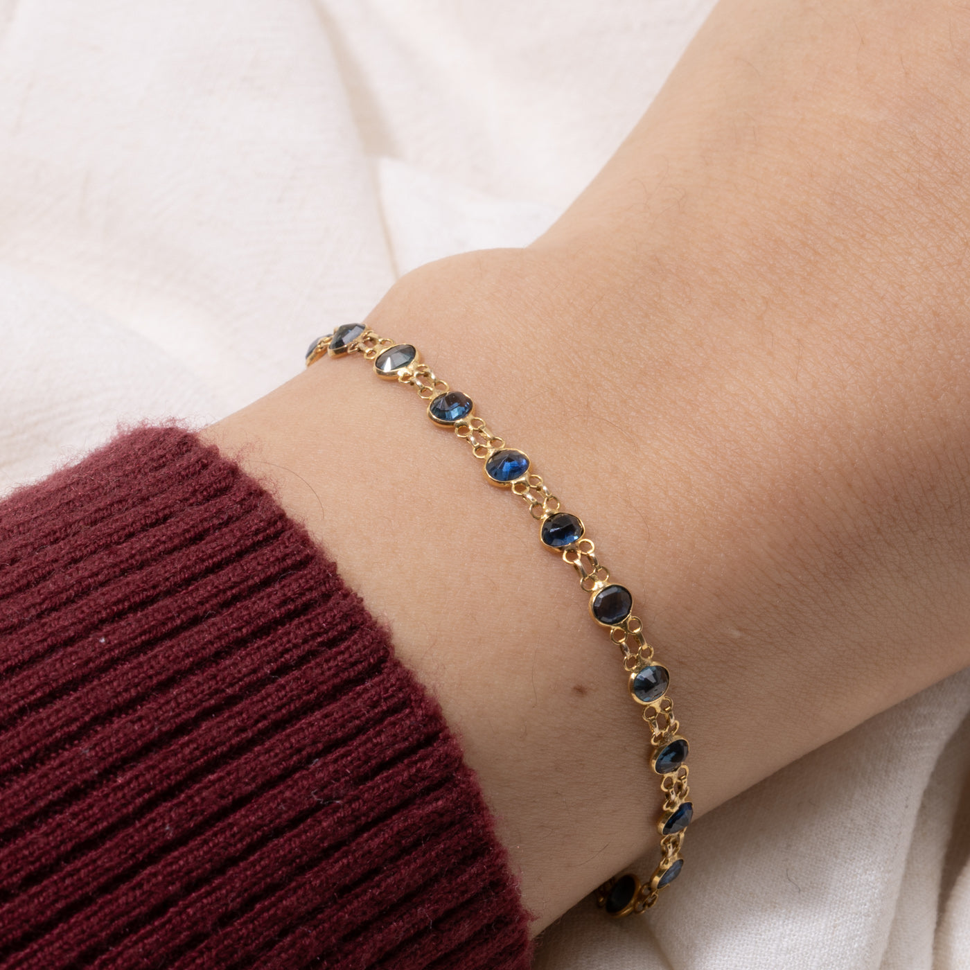 Bezel Set Sapphire Gemstone Bracelet | 1.4ct | 6"
