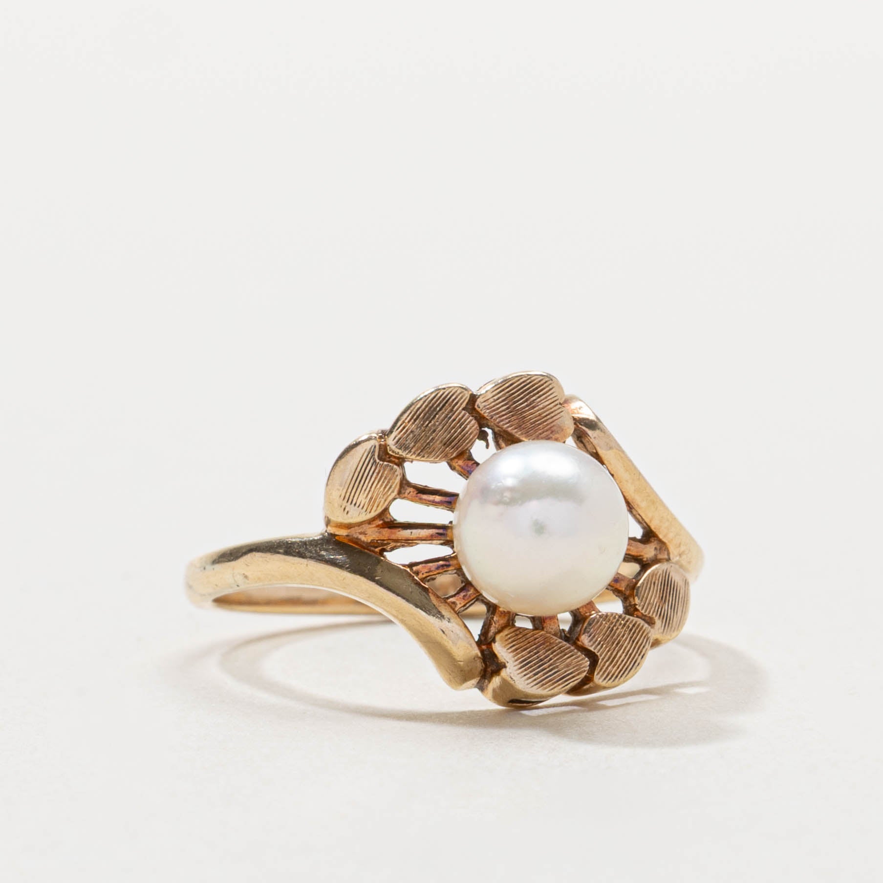 10k Pearl Openwork Floral Ring | SZ 5.5