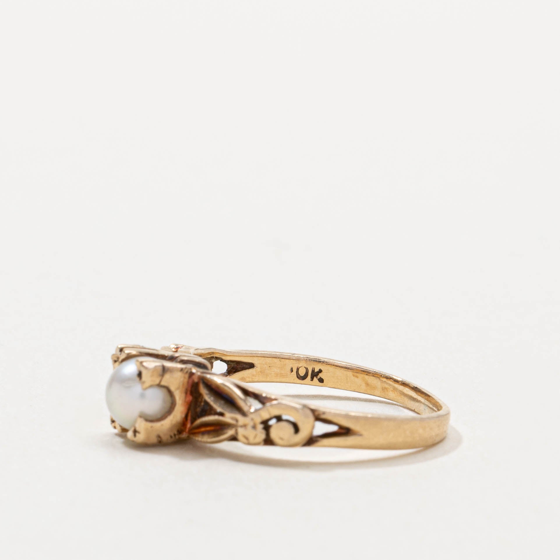 10k Pearl Ornate Detailed Ring | SZ 4.75