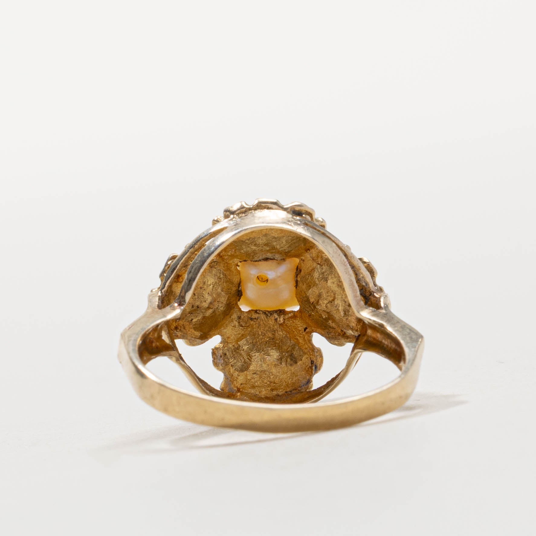 14k Pearl Textured Floral Cocktail Ring | SZ 5.75