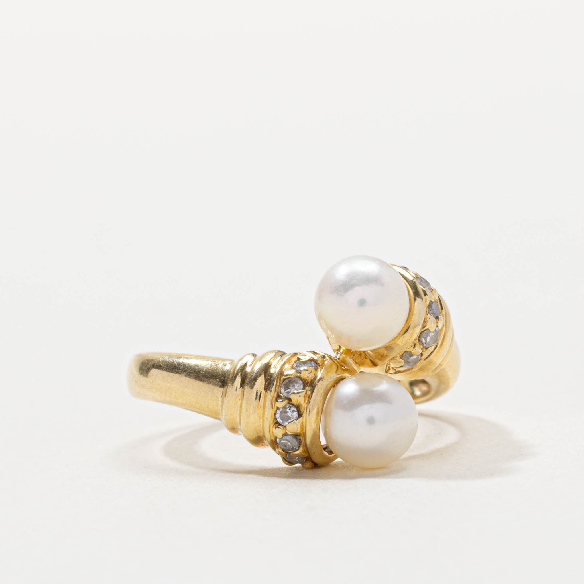 18k Pearl & Diamond Grooved Bypass Ring | SZ 6.25