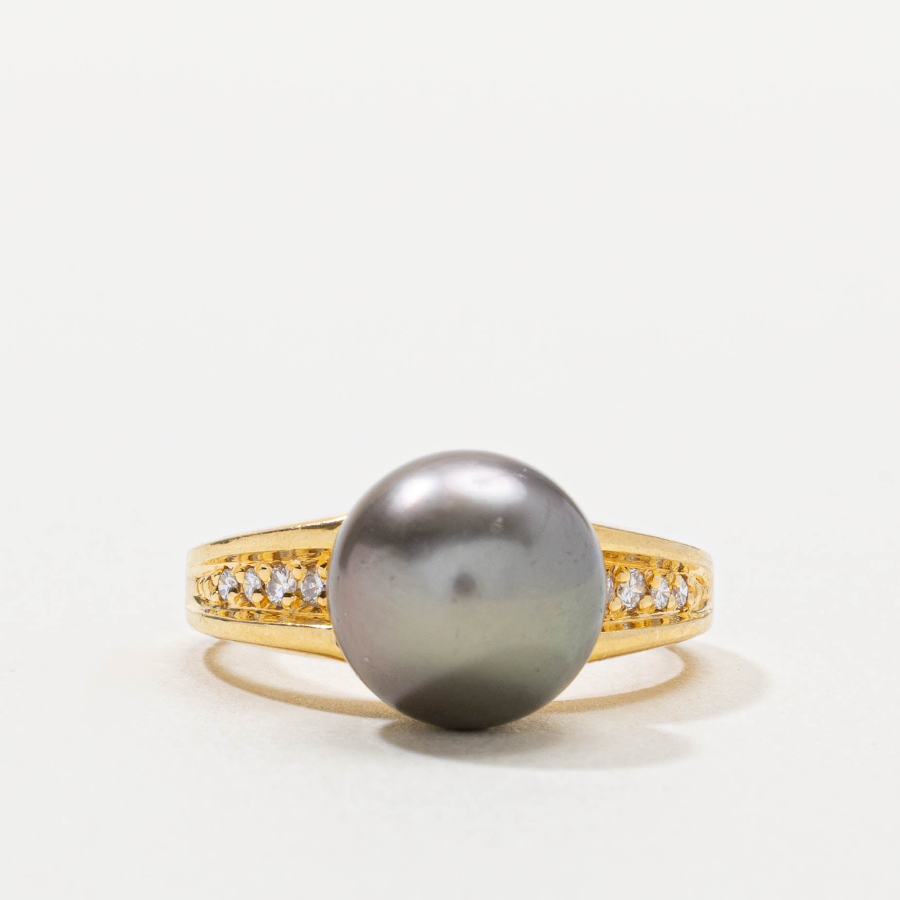 18k Black Pearl & Diamond Accented Ring | SZ 6.5