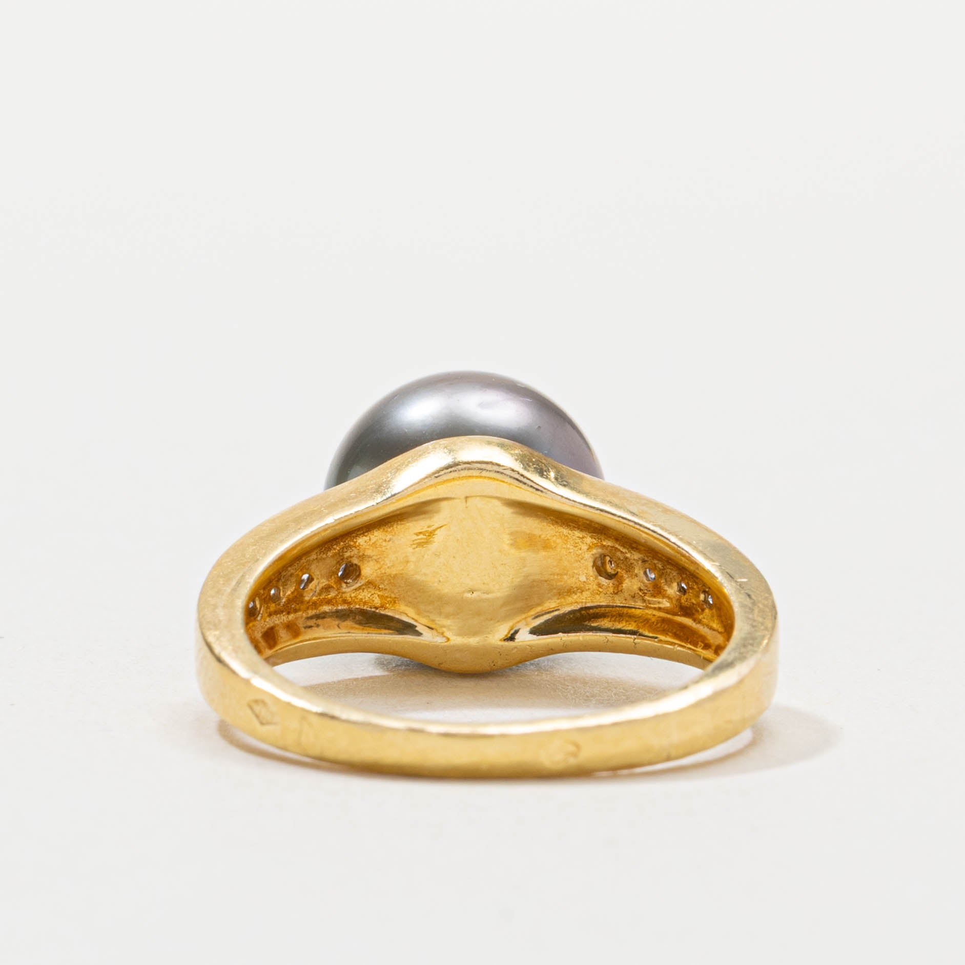 18k Black Pearl & Diamond Accented Ring | SZ 6.5
