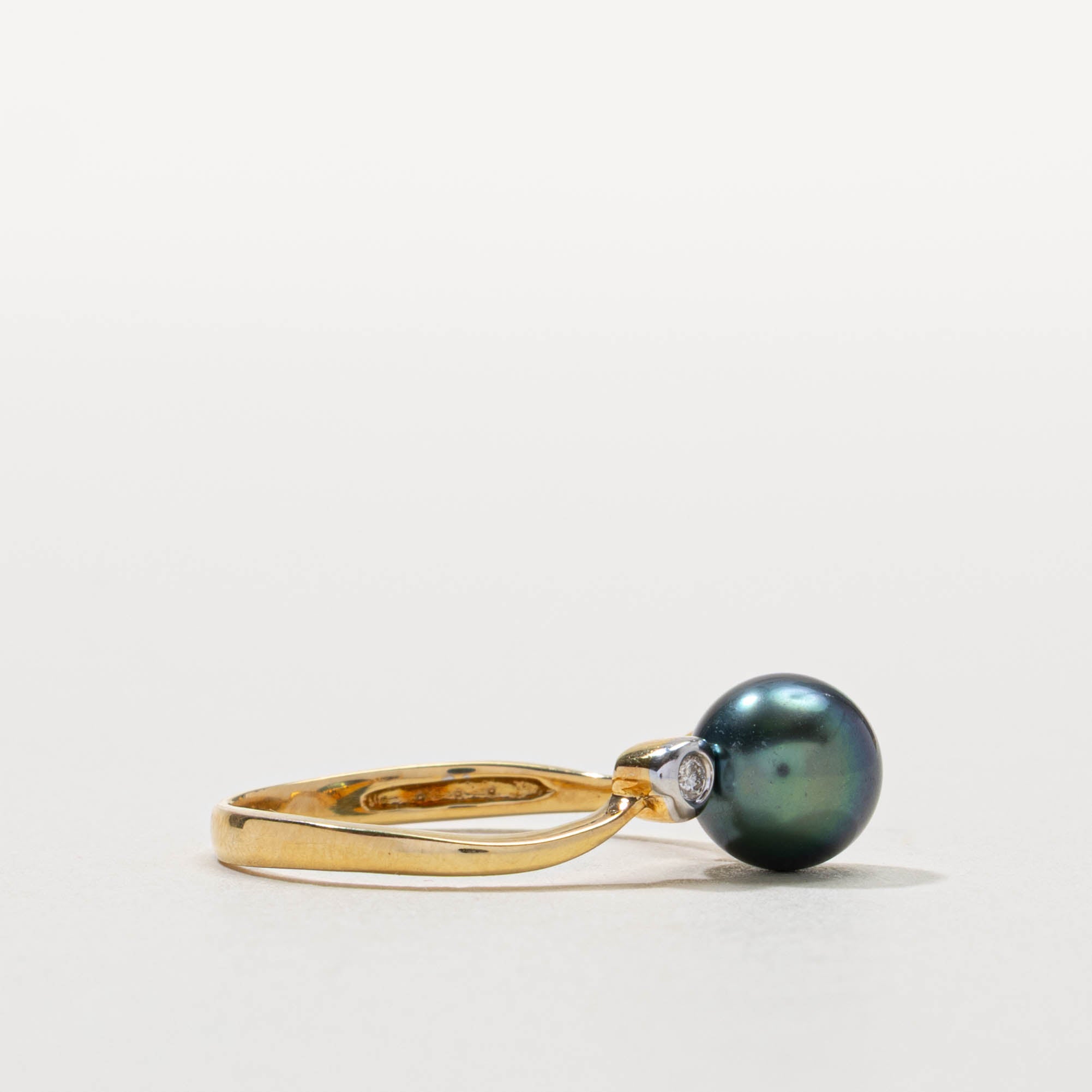 18k Pearl & Diamond Wavy Ring | SZ 7.75