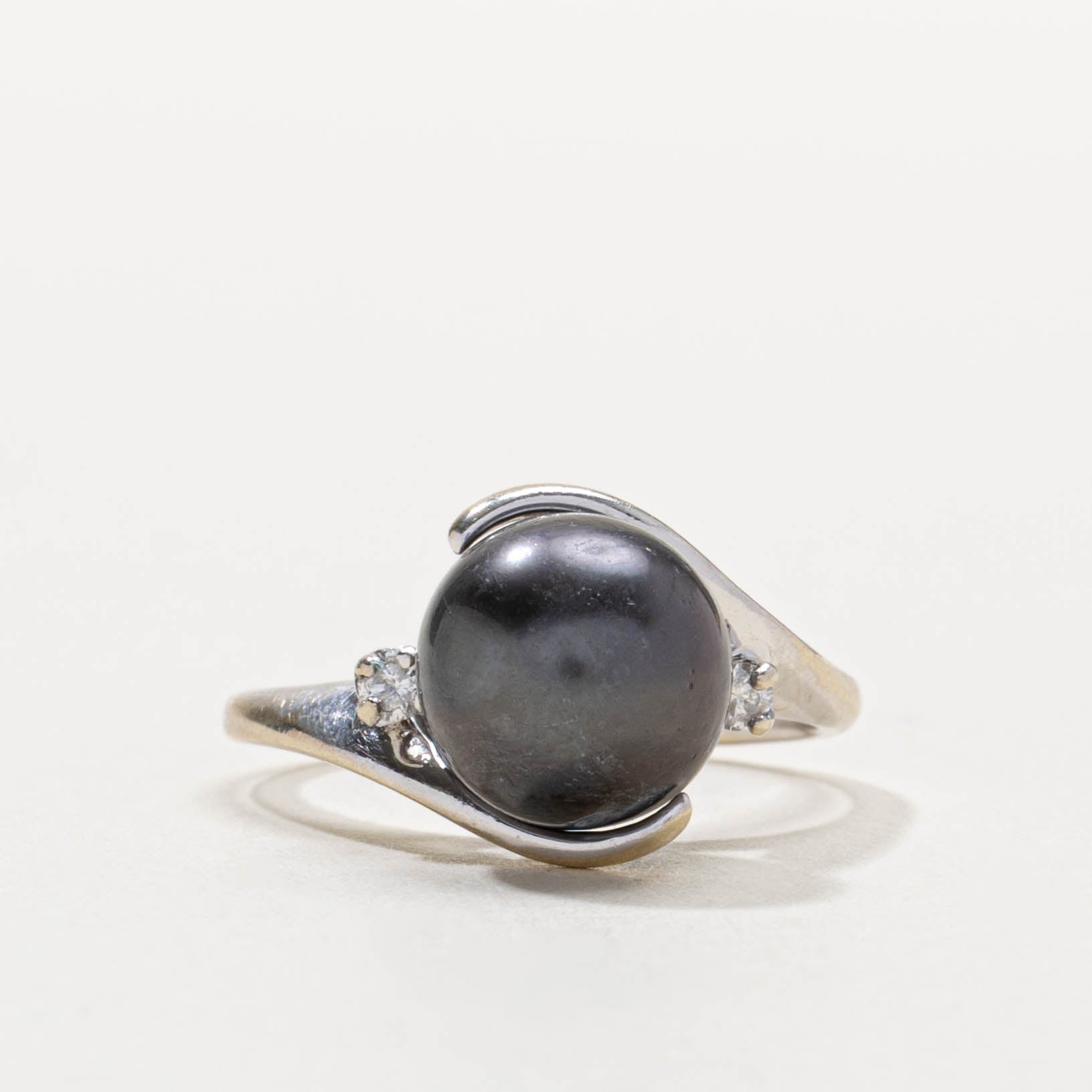 14k Black Pearl & Diamond Bypass Ring | SZ 6.25