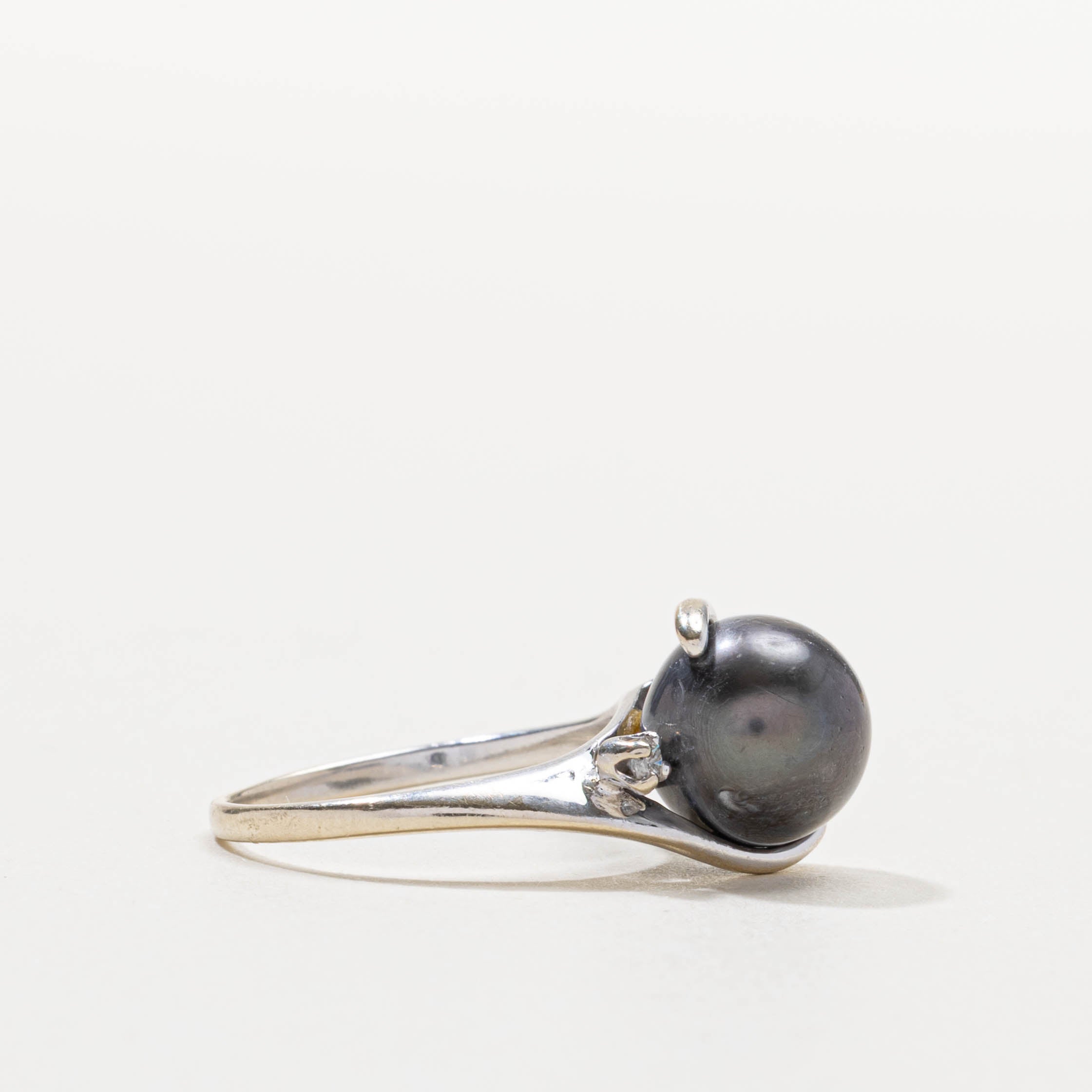 14k Black Pearl & Diamond Bypass Ring | SZ 6.25