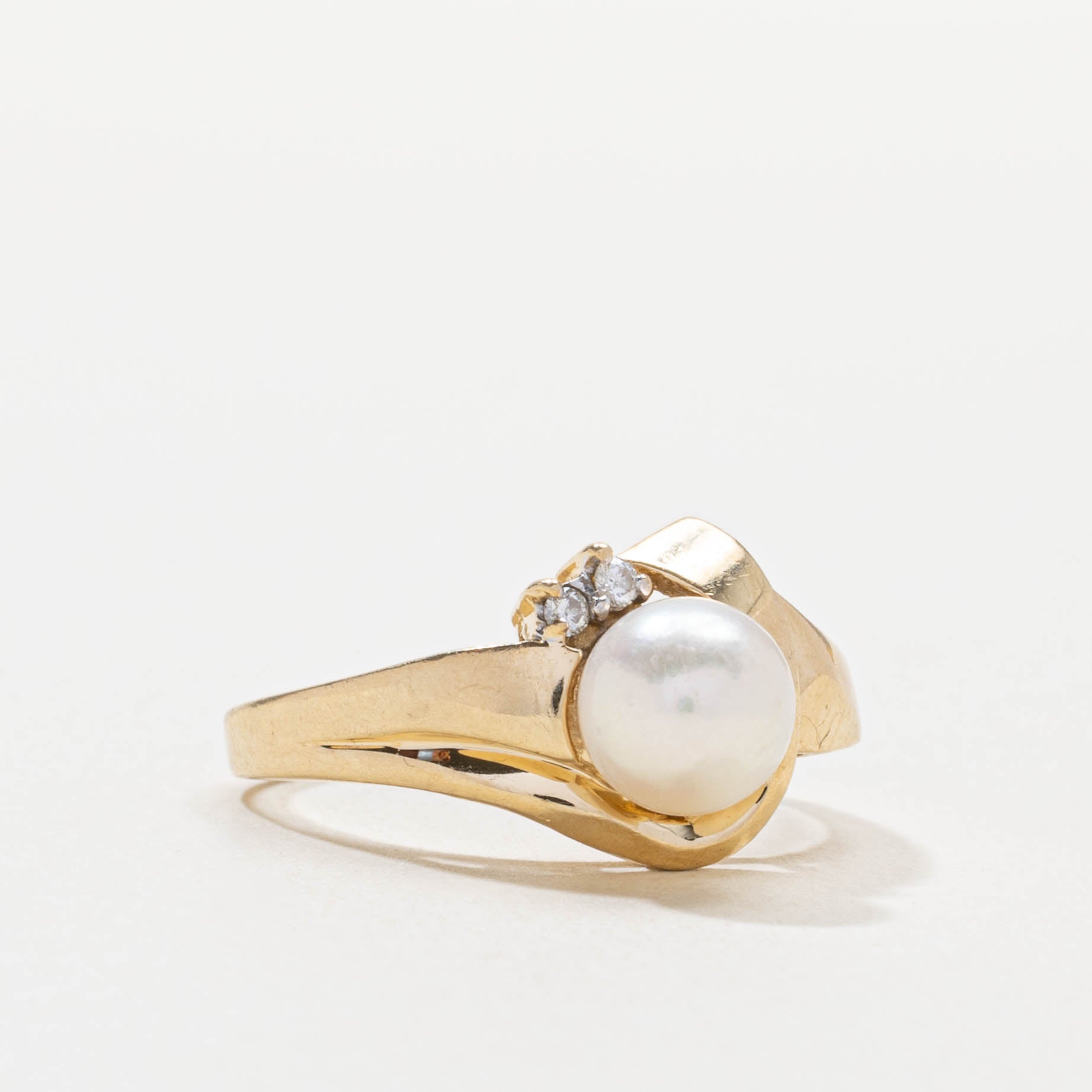 14k Pearl & Diamond Accented Ring | SZ 6.5