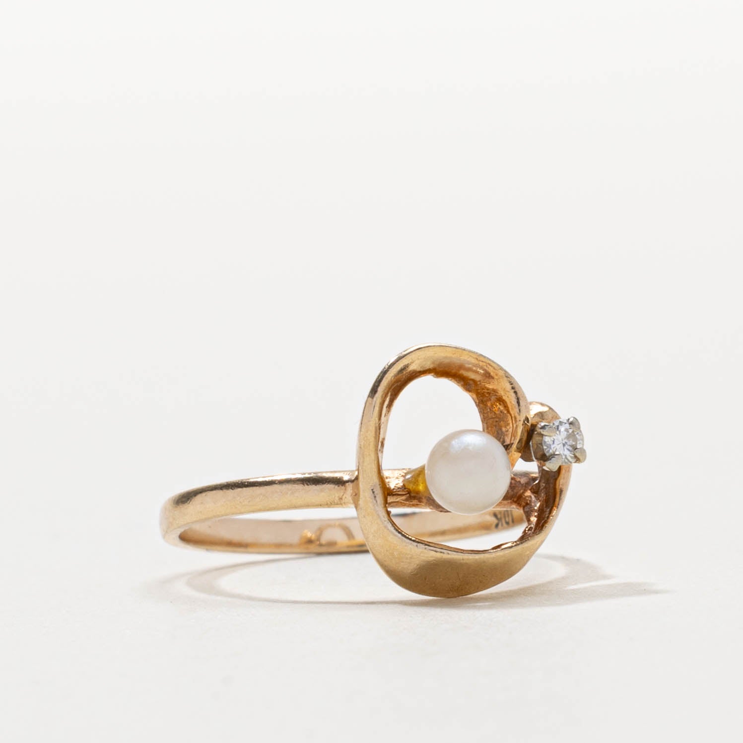 14k Pearl & Diamond Abstract Ring | SZ 5.5