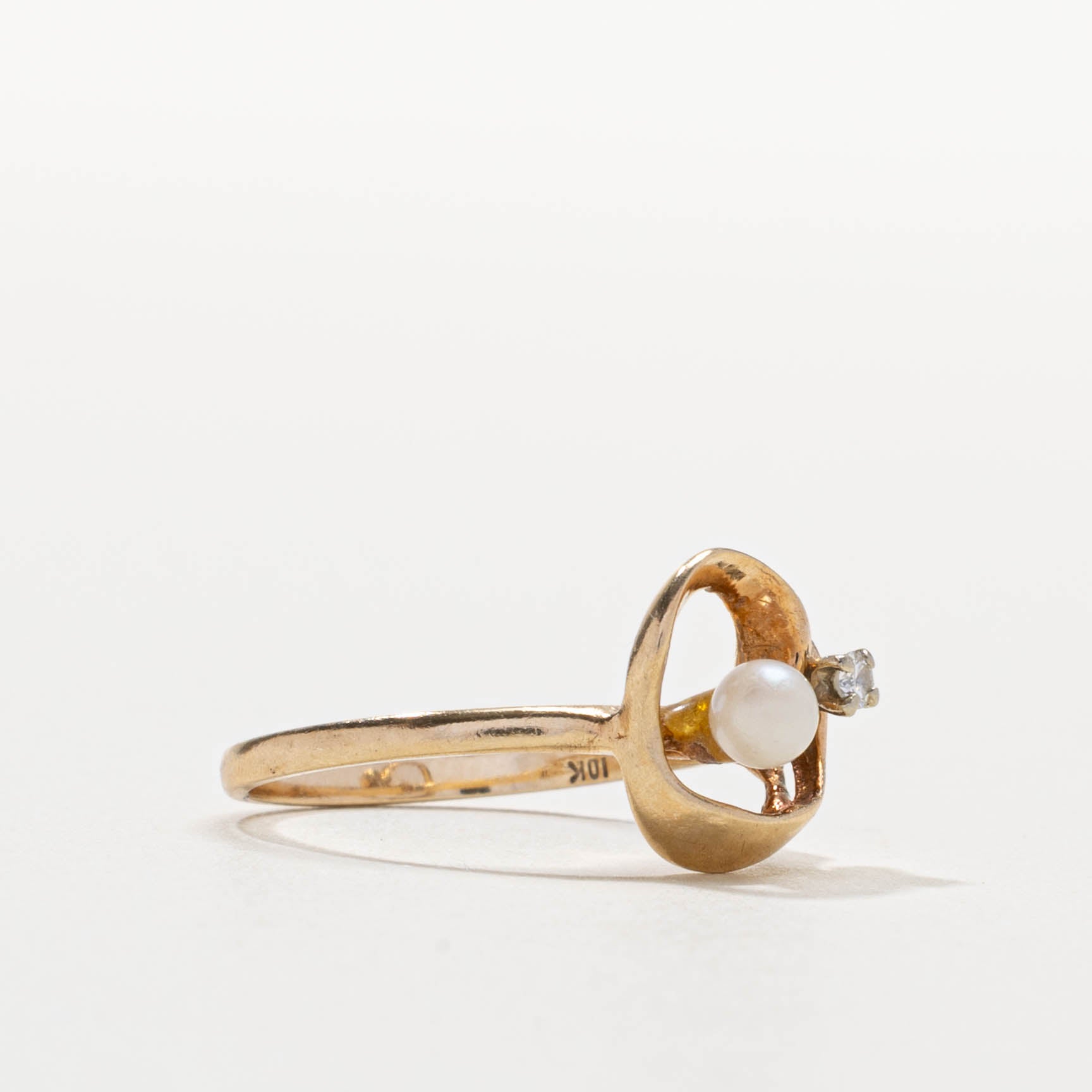 14k Pearl & Diamond Abstract Ring | SZ 5.5