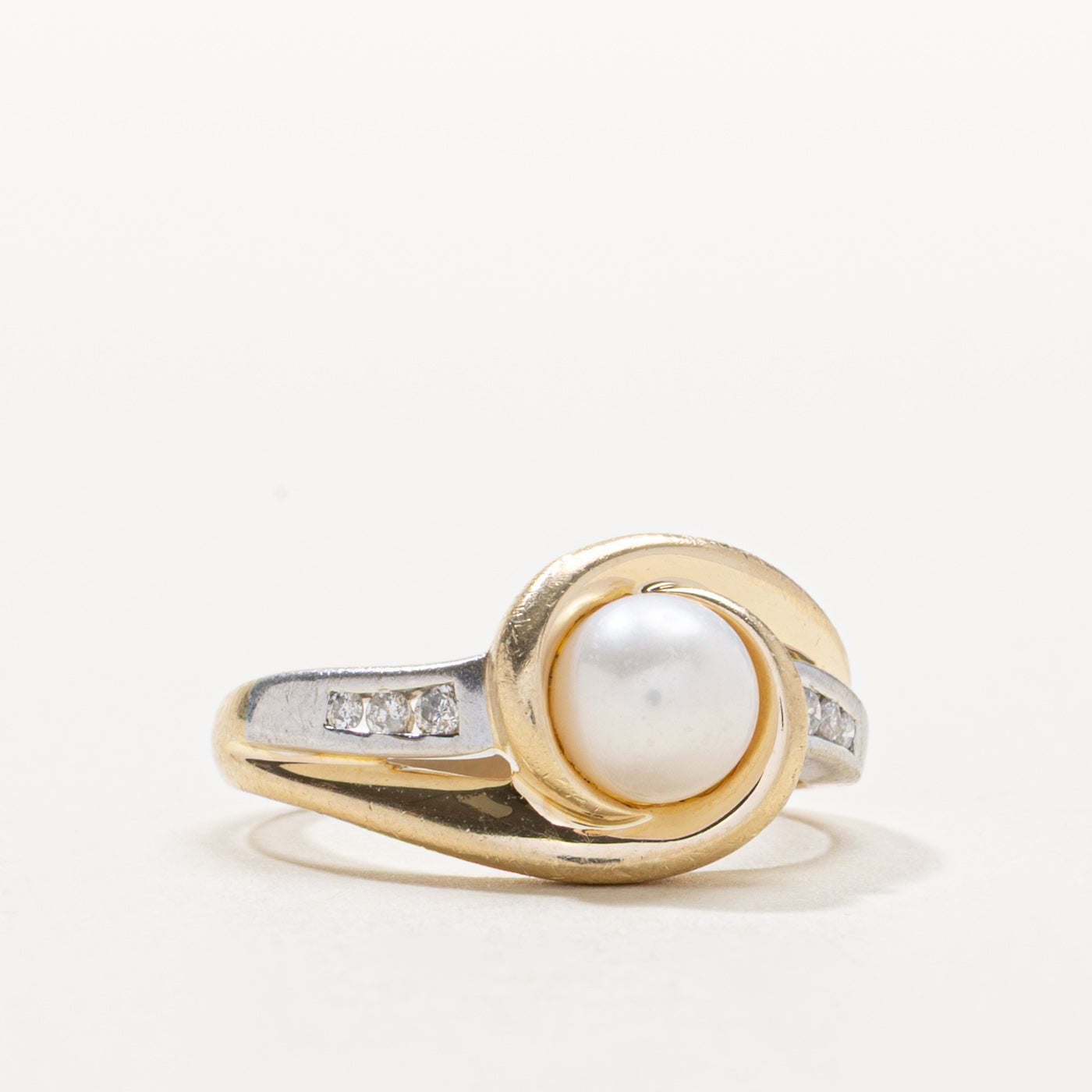 14k Pearl & Diamond Accented Swirl Ring | SZ 7.25