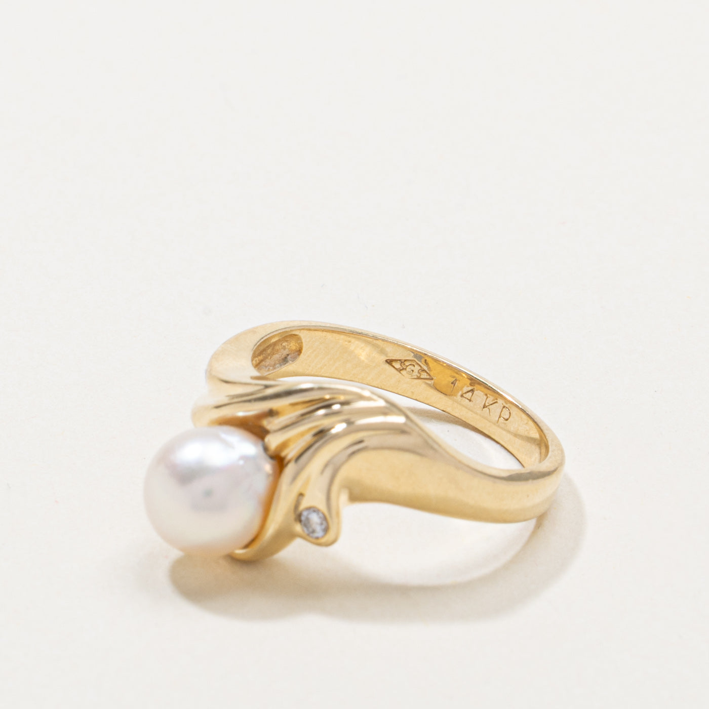 14k Pearl & Diamond Grooved Wave Ring | SZ 6.25