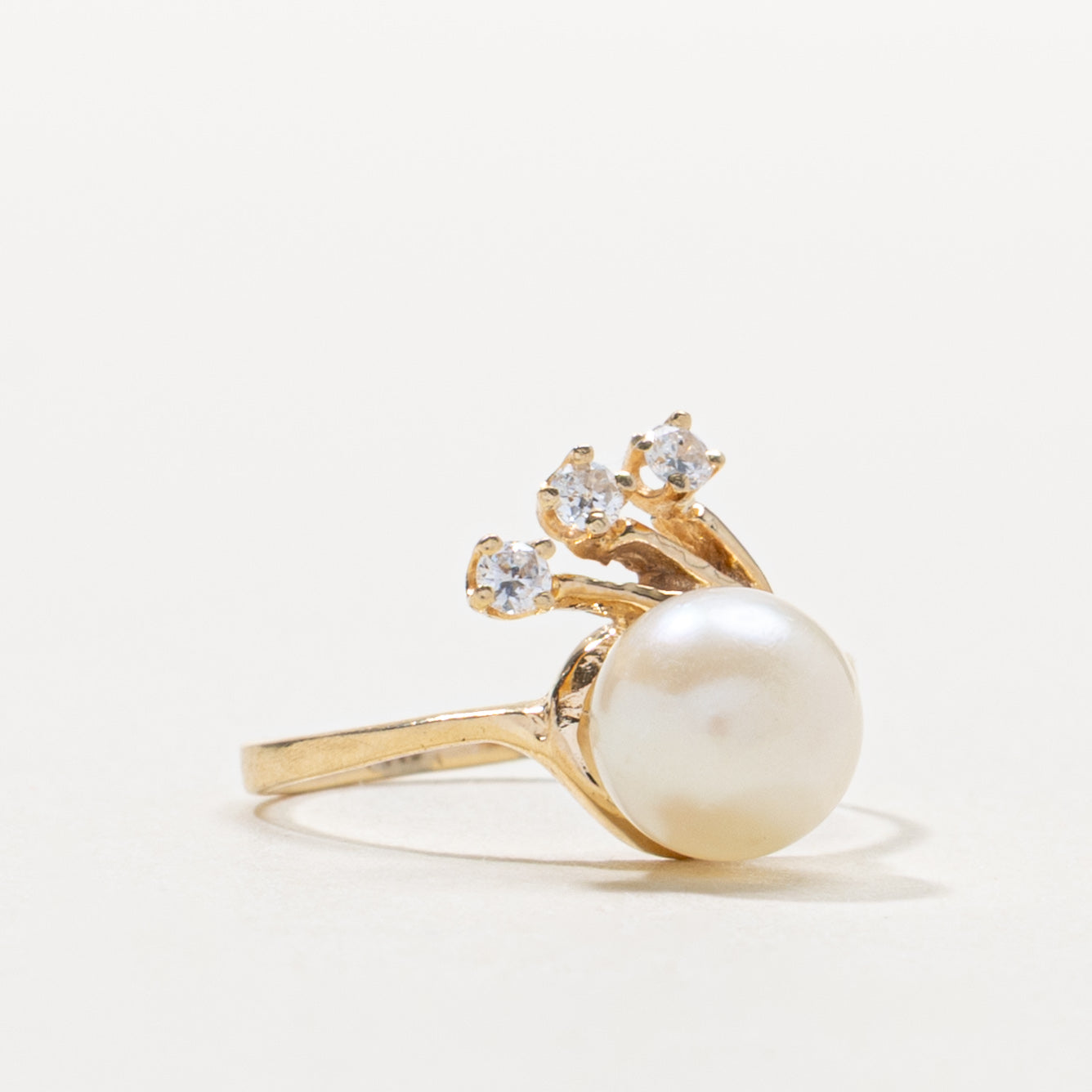14k Pearl & Diamond Accented Floral Ring | SZ 3.5