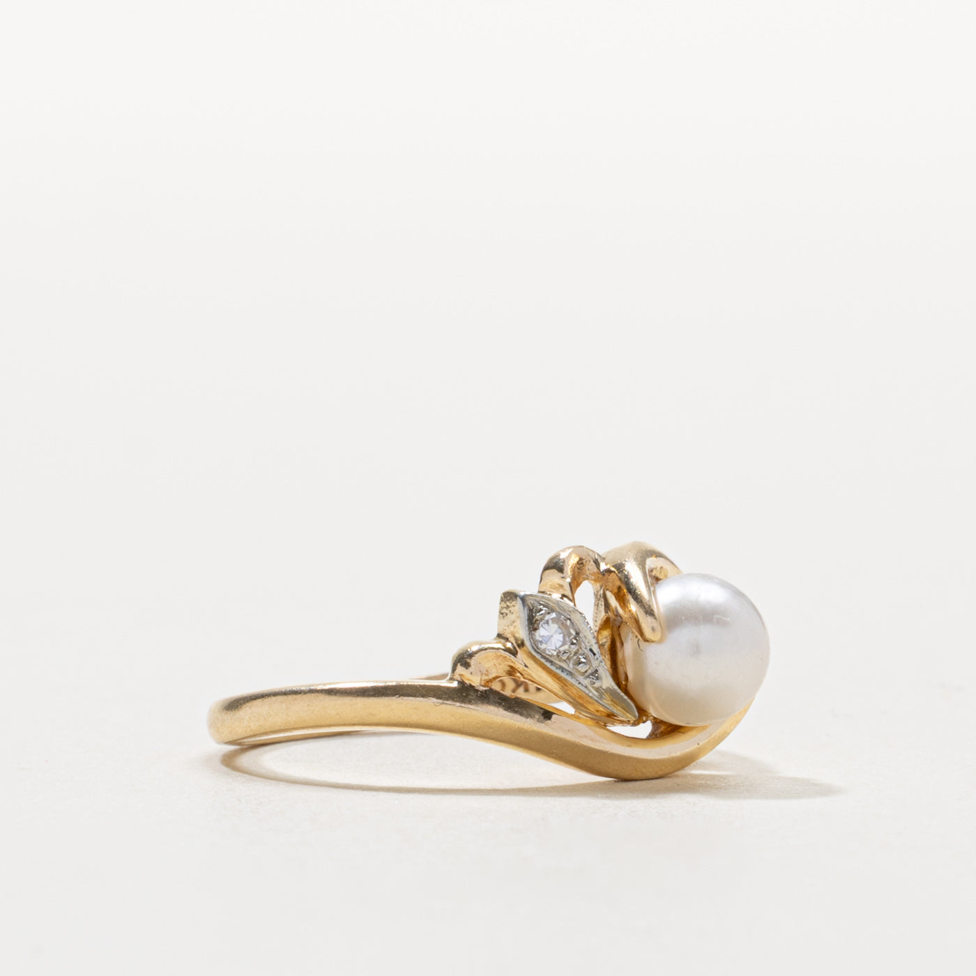 ‘Birks’ 14k Pearl & Diamond Swirl Bypass Ring | SZ 6.25