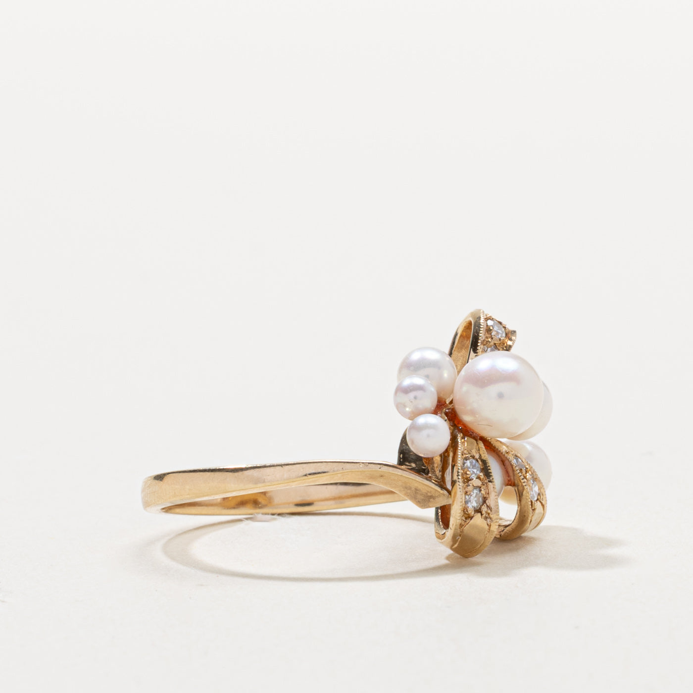10k Pearl & Diamond Cluster Cocktail Ring | SZ 6.25