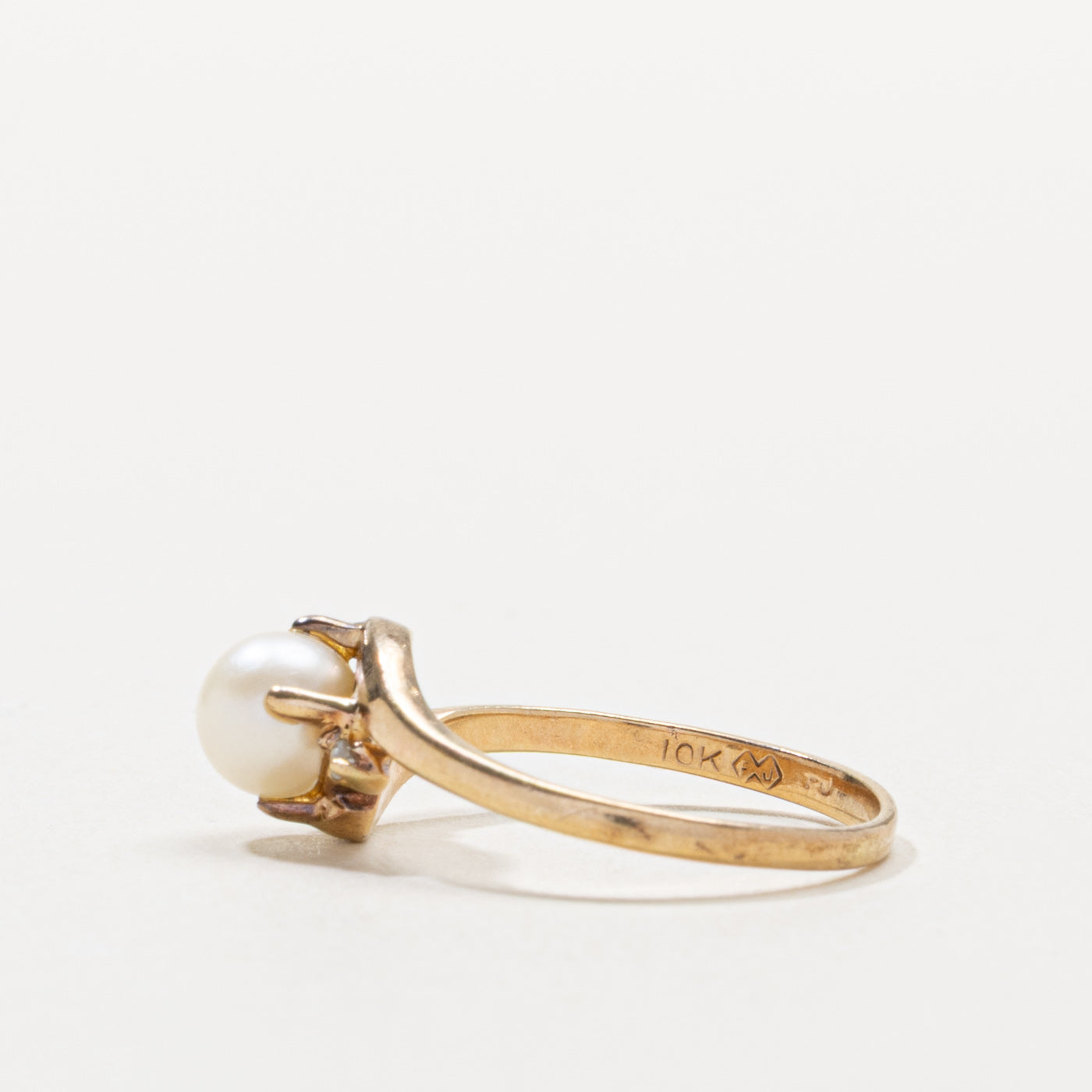 10k Pearl & Diamond Bypass Ring | SZ 5