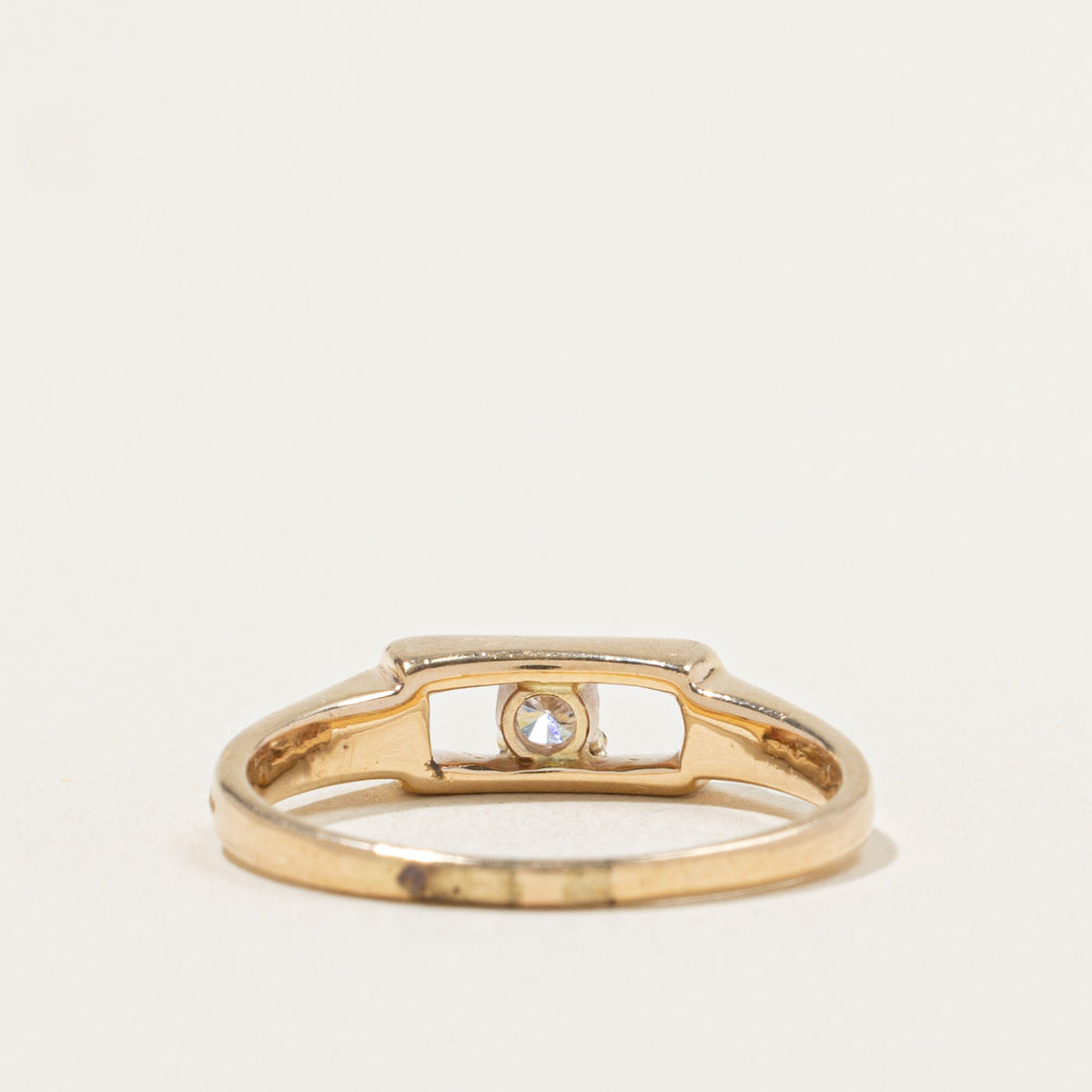 10k Solitaire Diamond Open Framed Ring | 0.13ct | SZ 8