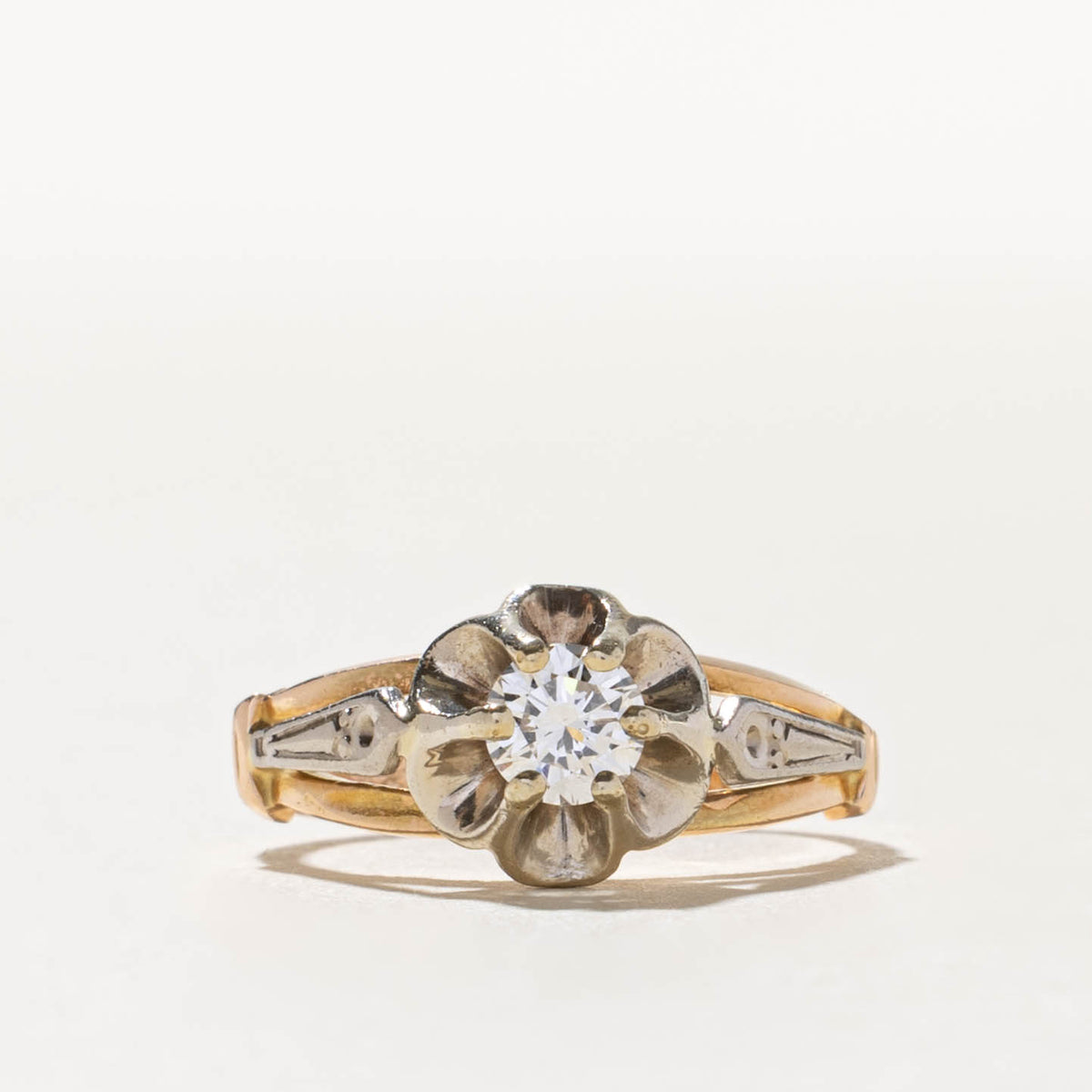 14k Two Tone Belcher Set Diamond Textured Floral Ring | 0.33ct VS2 J/K | SZ 5