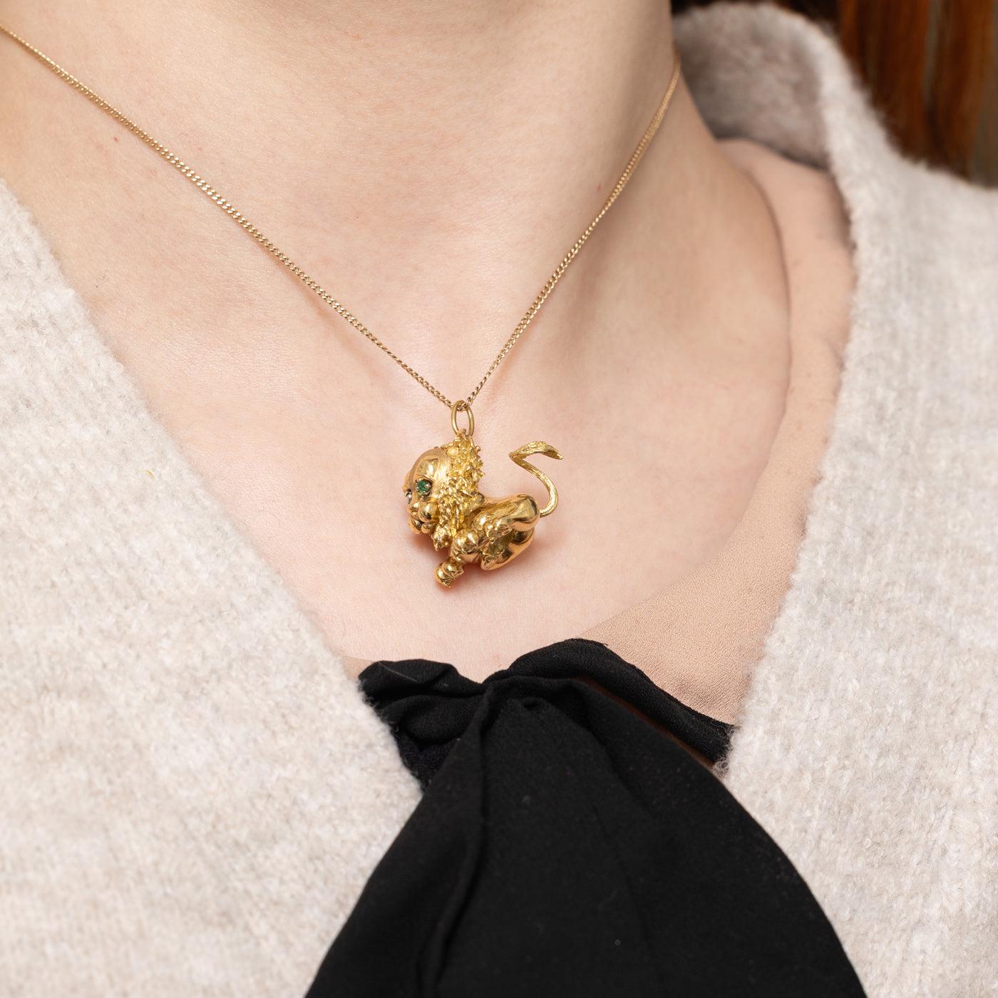 Emerald Eyes Lion Charm | 0.02ctw