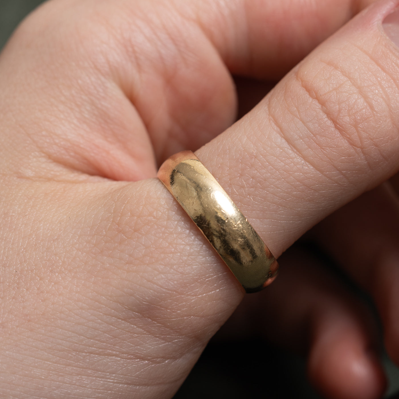 'Birks' 14k Yellow Gold Plain Band | 6mm | SZ 9