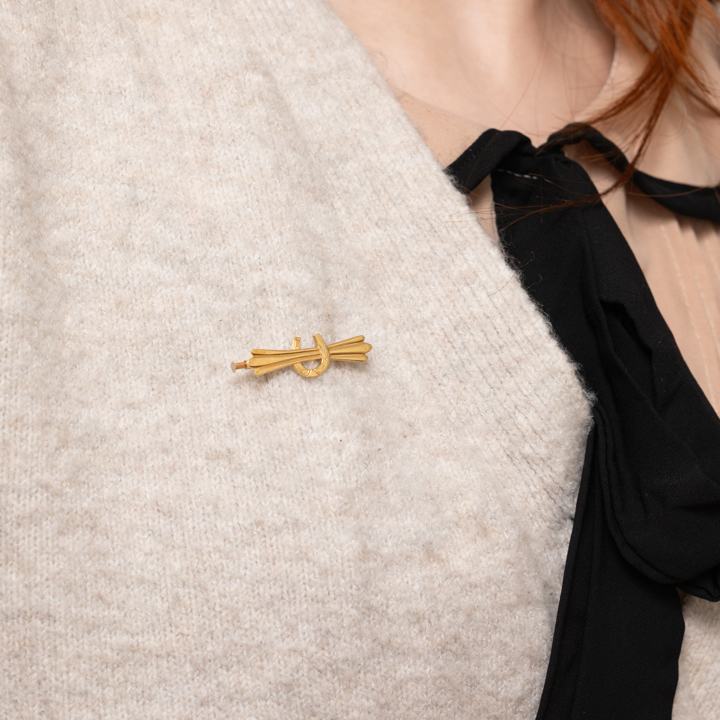18k Yellow Gold Horseshoe Brooch