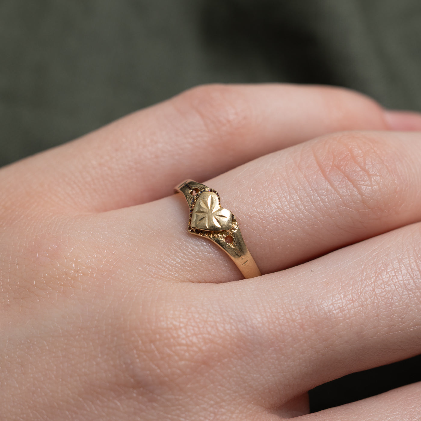 14k Yellow Gold Engraved Heart Ring | SZ 6.25