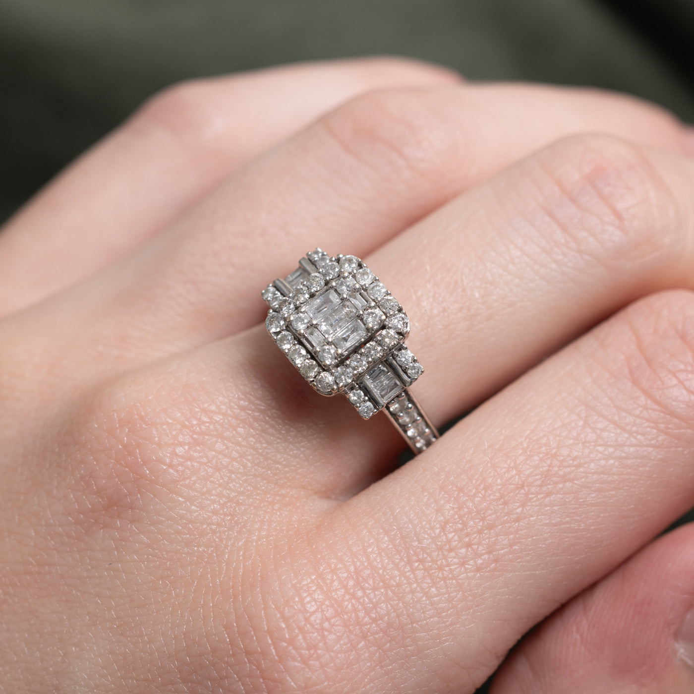 Illusion Set Diamond Cluster Halo Ring | 1.0ctw | SZ 6.0 |