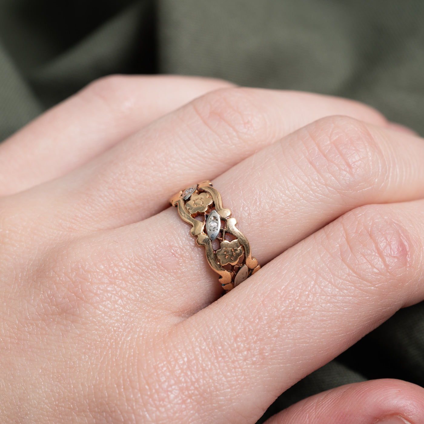 Diamond Floral Openwork Band | 0.01ctw | SZ 7.0 |