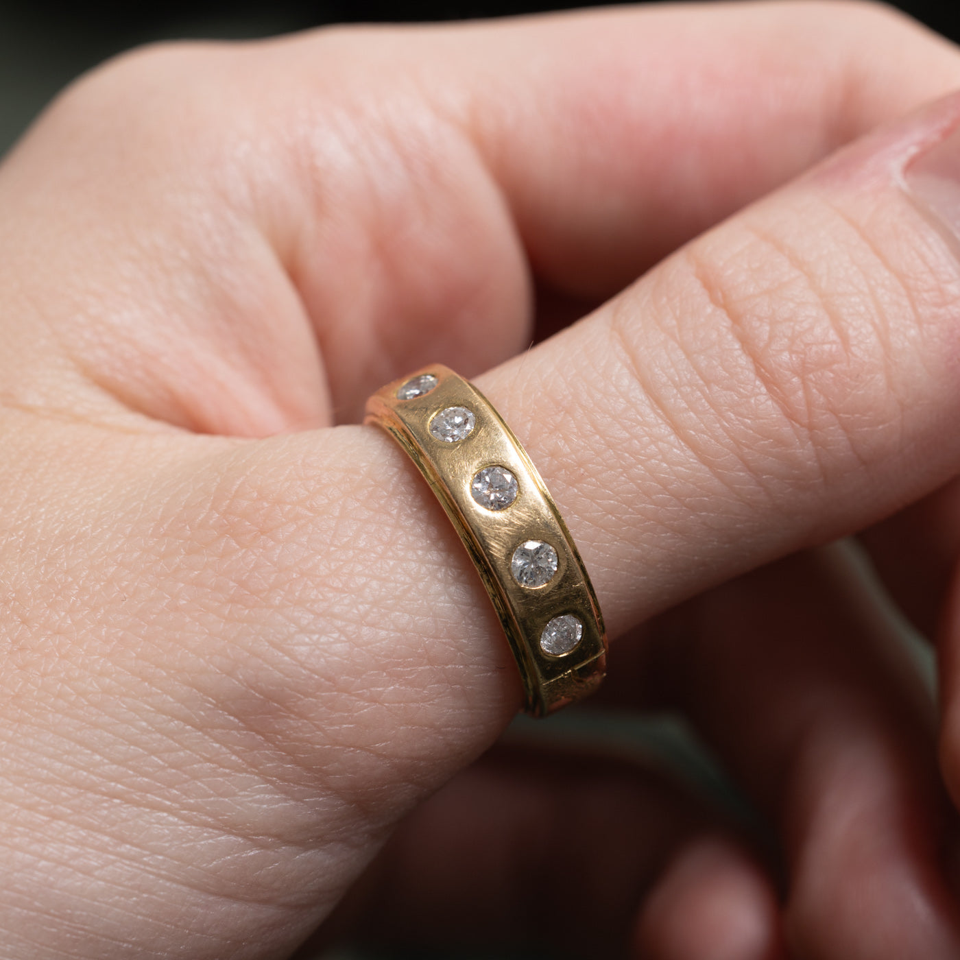 Flush Set Five Stone Diamond Textured Band | 0.45ctw | SZ 9.5 |