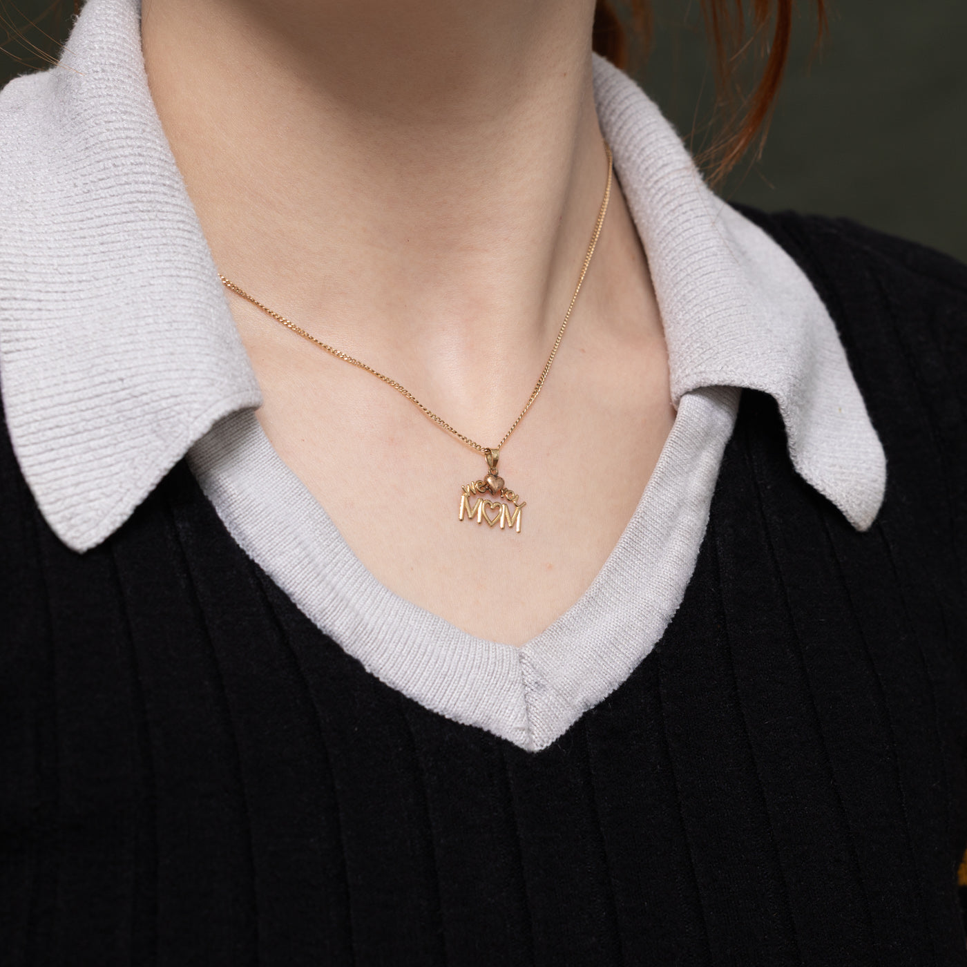 10k Yellow Gold "We Love You Mom" Charm