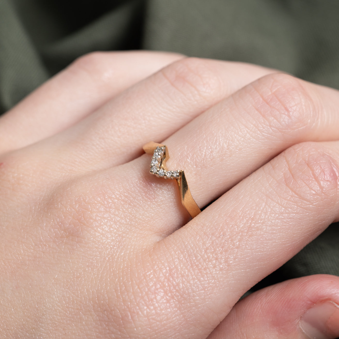 Pave Set Diamond Contour Ring | 0.04ctw | SZ 7.25 |