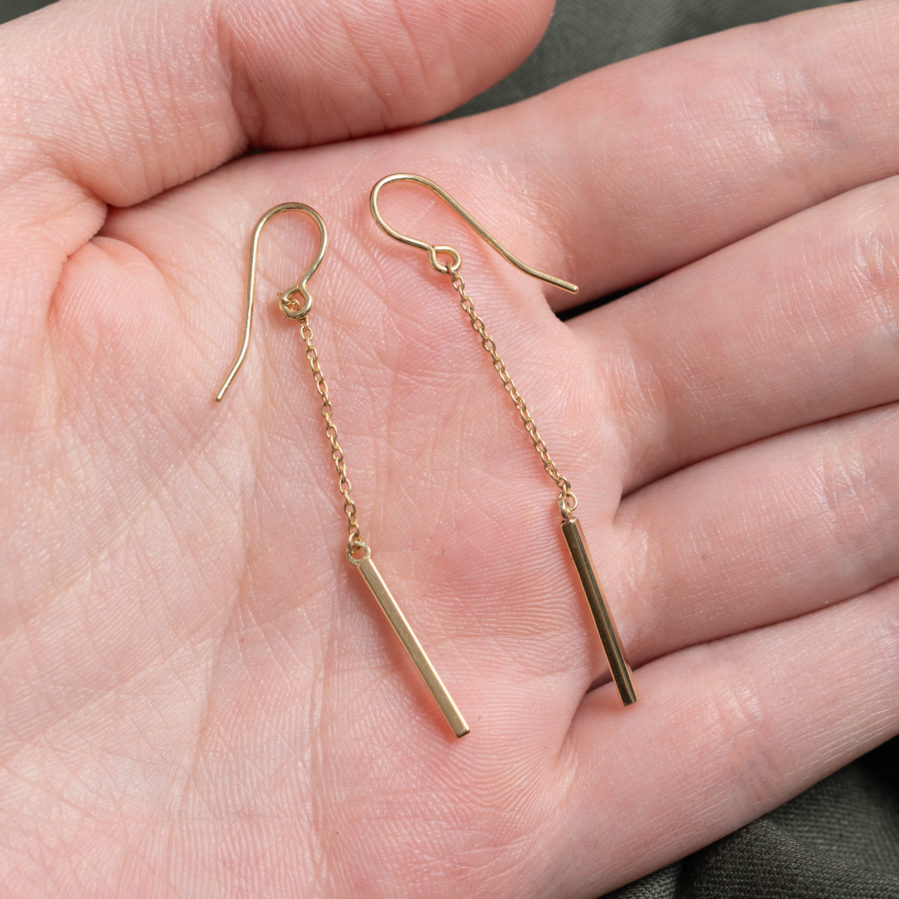 10k Bar Chain Drop Earrings