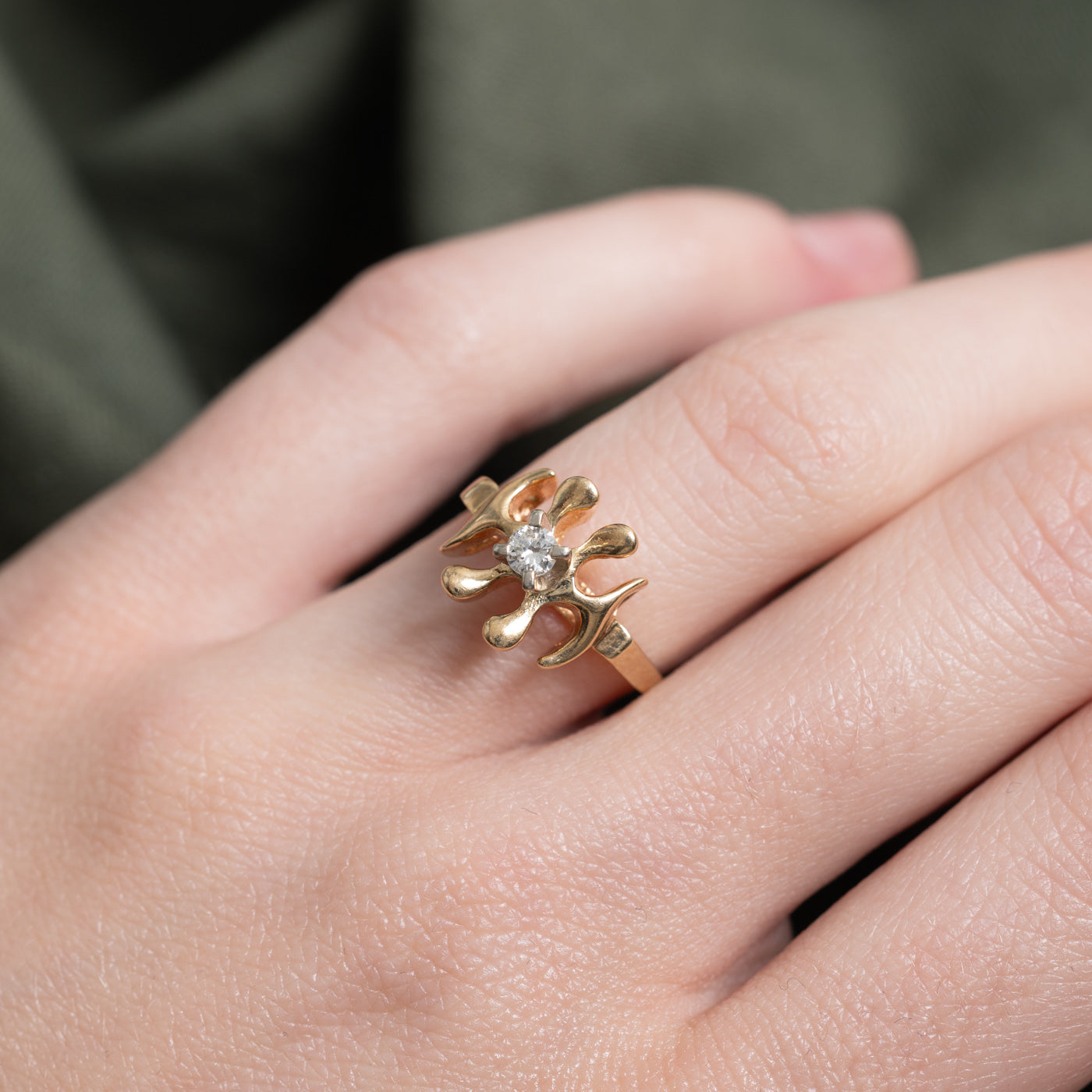 Solitaire Diamond Abstract Ring | 0.12ct | SZ 4.5 |