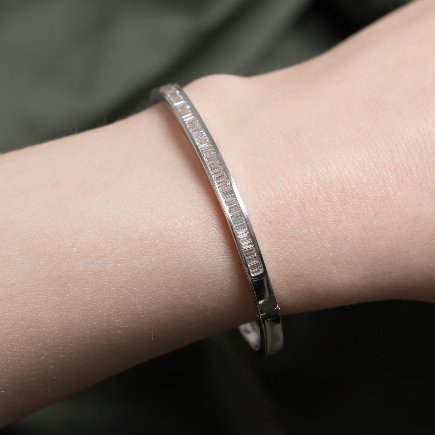 18k Channel Set Baguette Cut Diamond Bangle | 0.98ctw | 7"